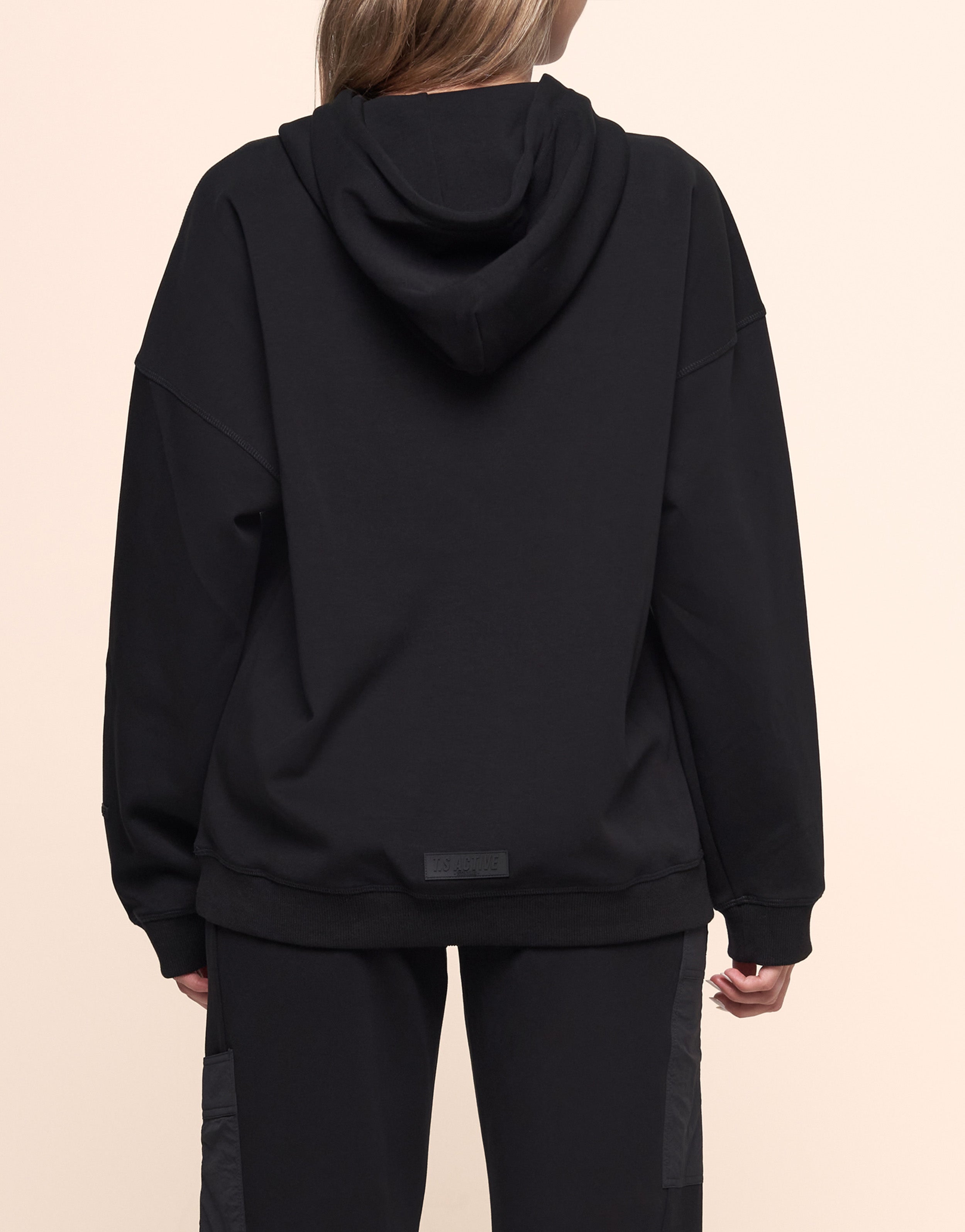 MEADOW BLACK HOODIE