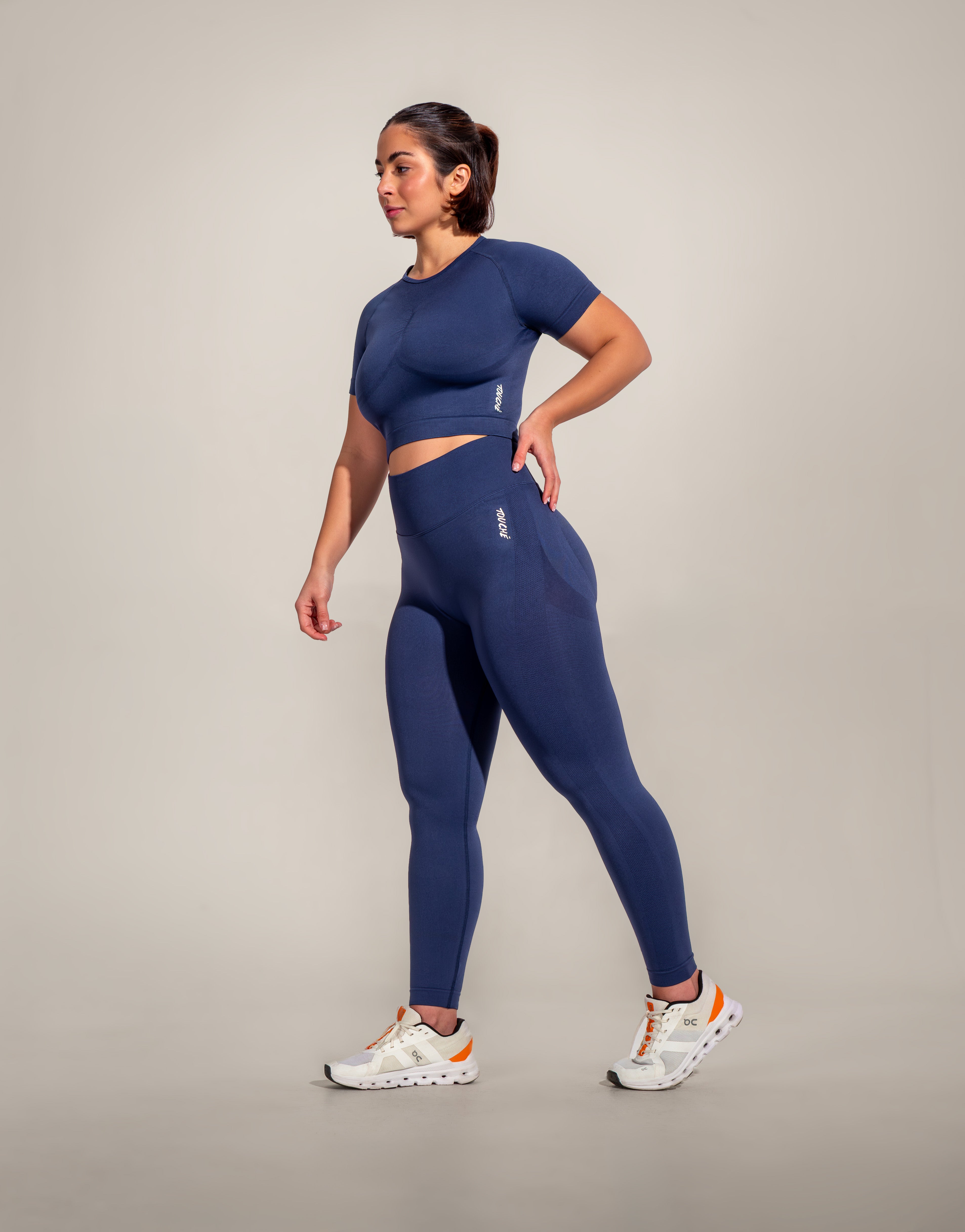 ENDURE NAVY SEAMLESS