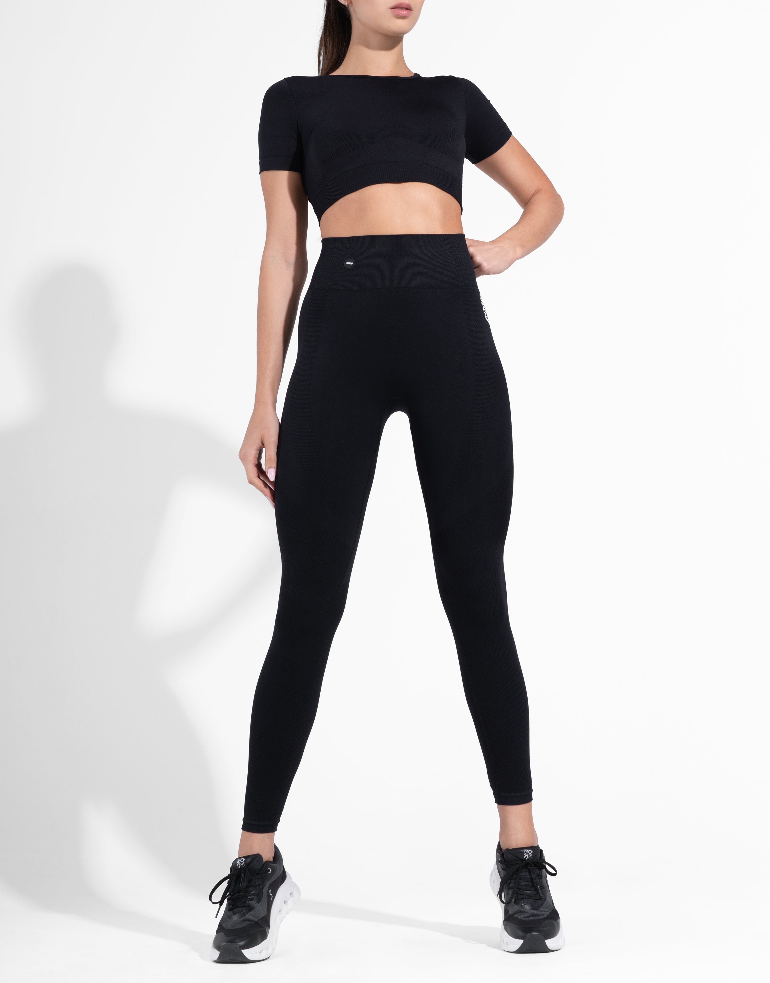 BREATHER BLACK TOP SEAMLESS