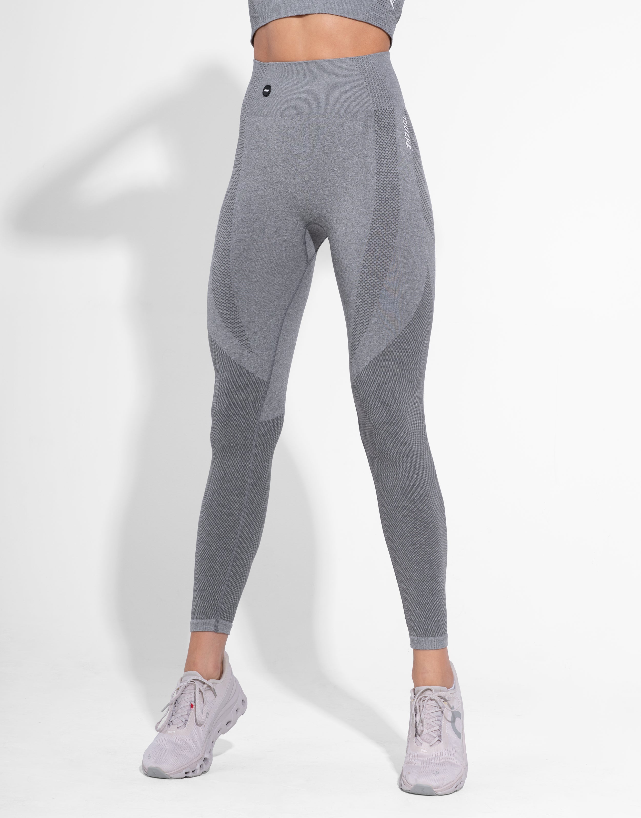 BREATHER DARK GREY SEAMLESS