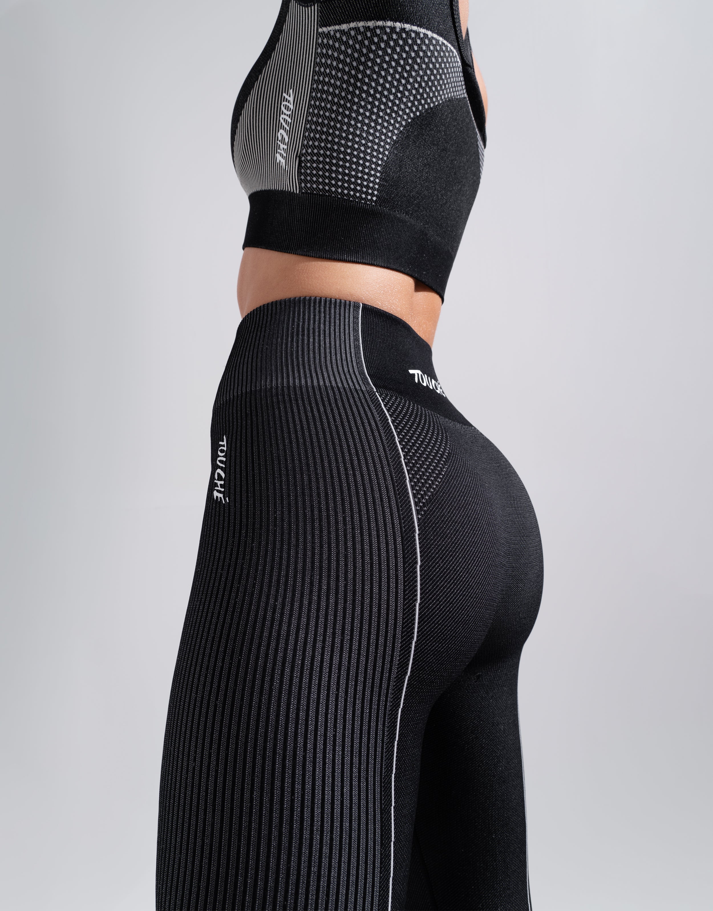 CROP BLACK SEAMLESS