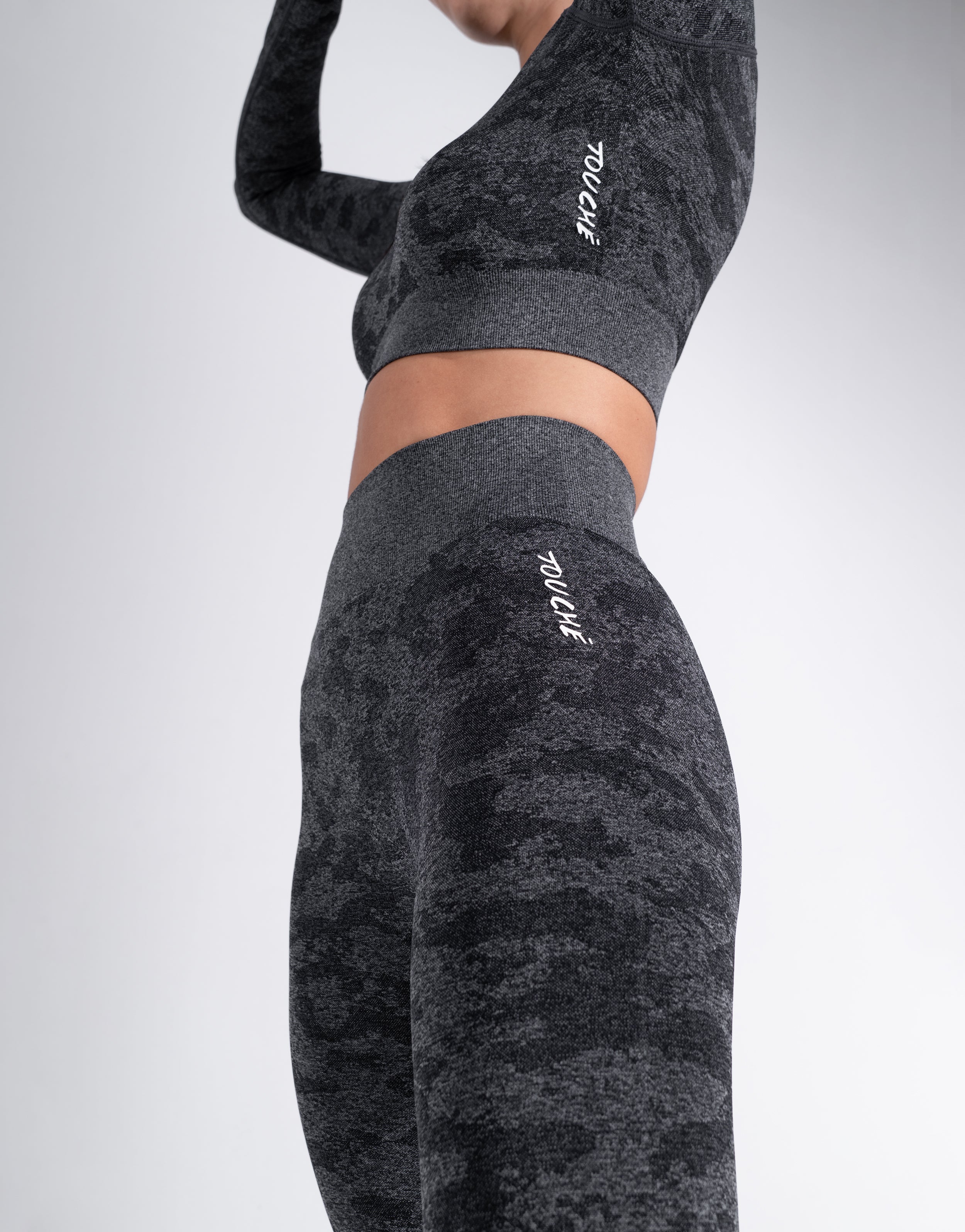 RIBBON BLACK SEAMLESS