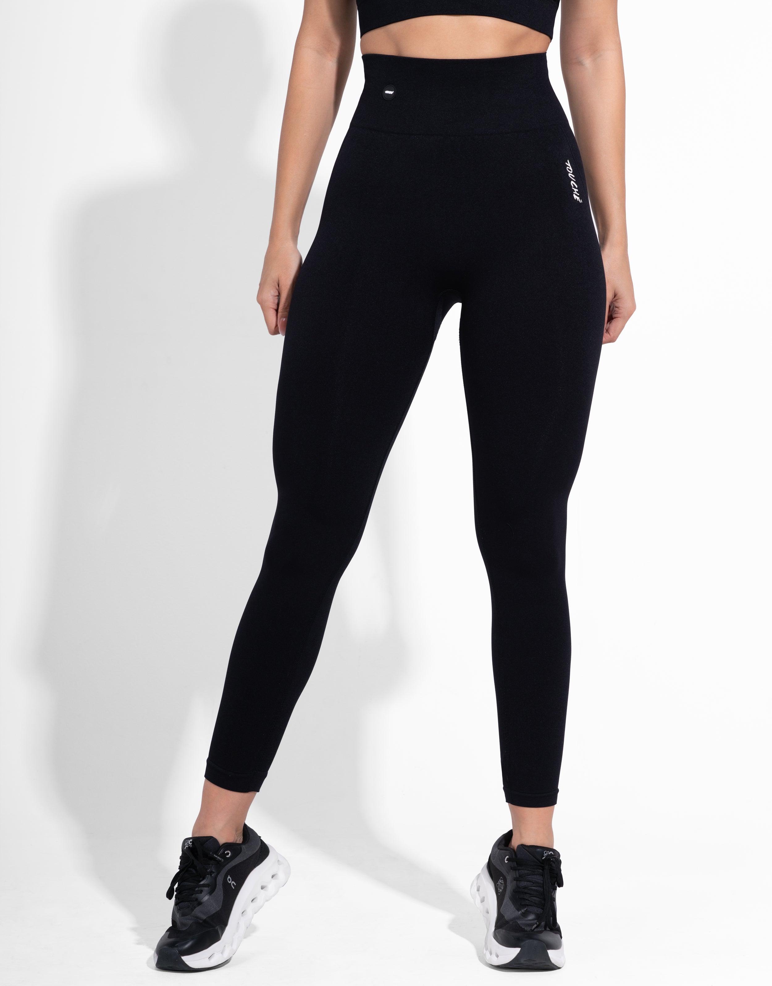 CLASSIC BLACK SEAMLESS