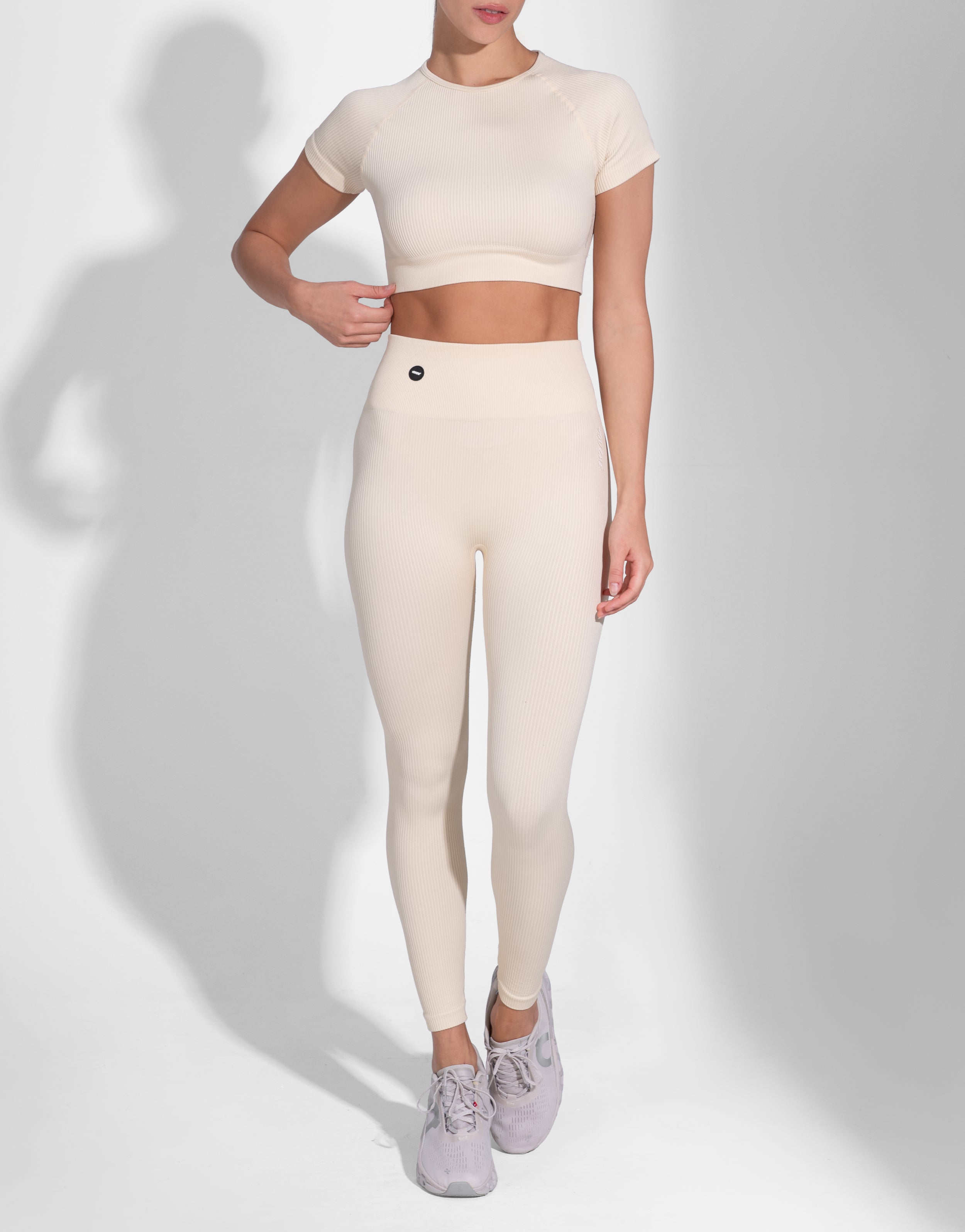 SPACE CREME SEAMLESS TOP