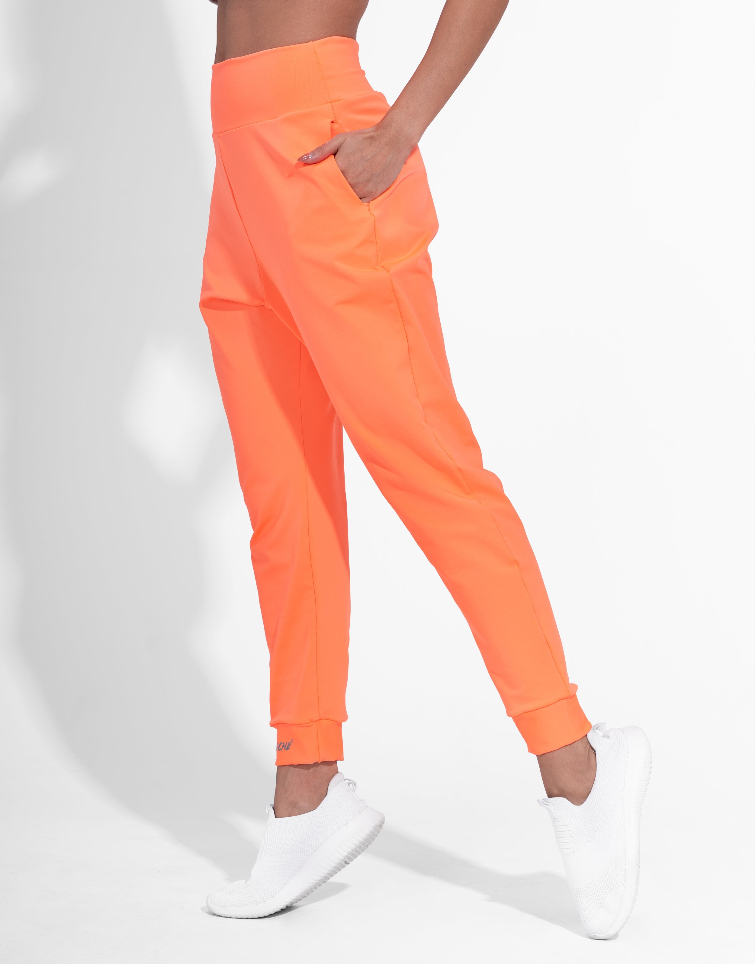 ORANGE JOGGER