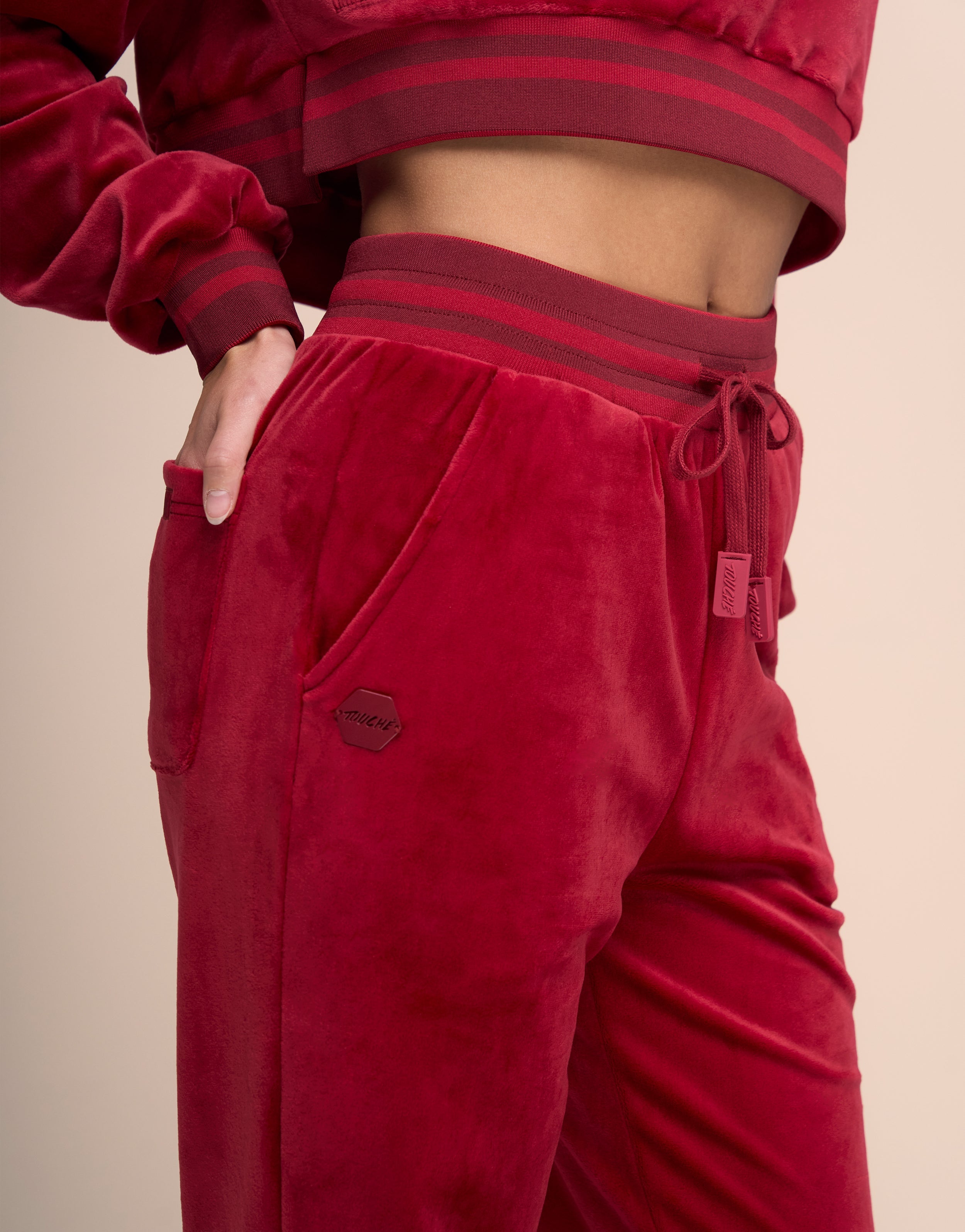 LEGEND RED JOGGER