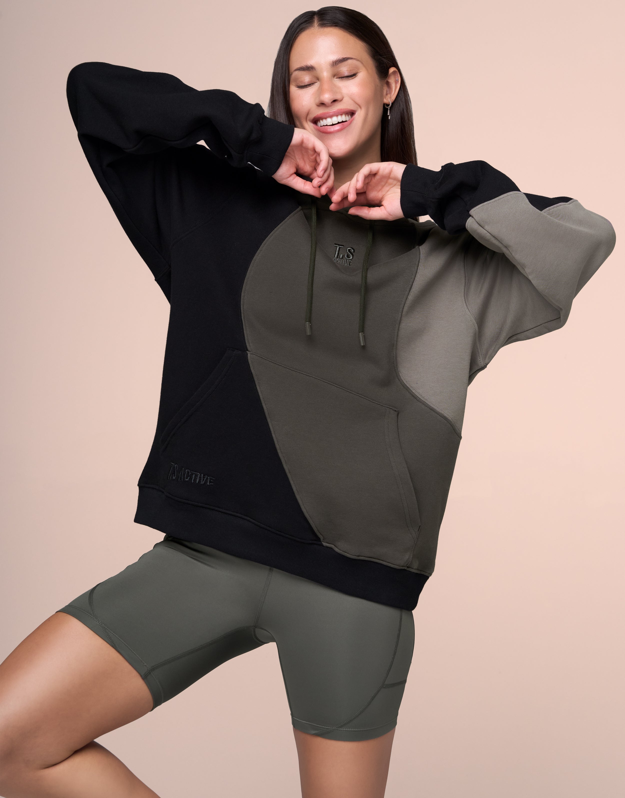 CLOUD BLACK HOODIE