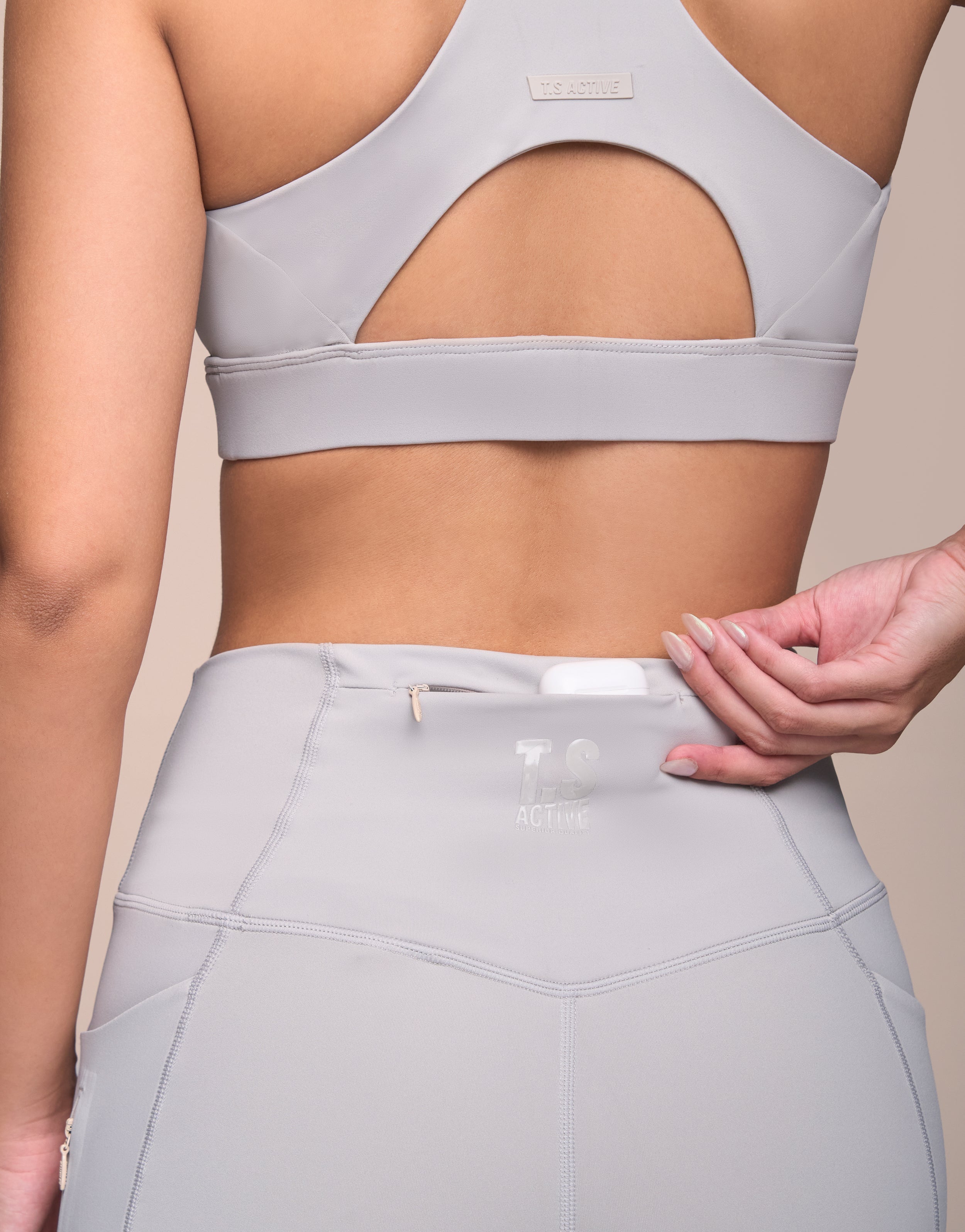 CLOUD GREY SHORT