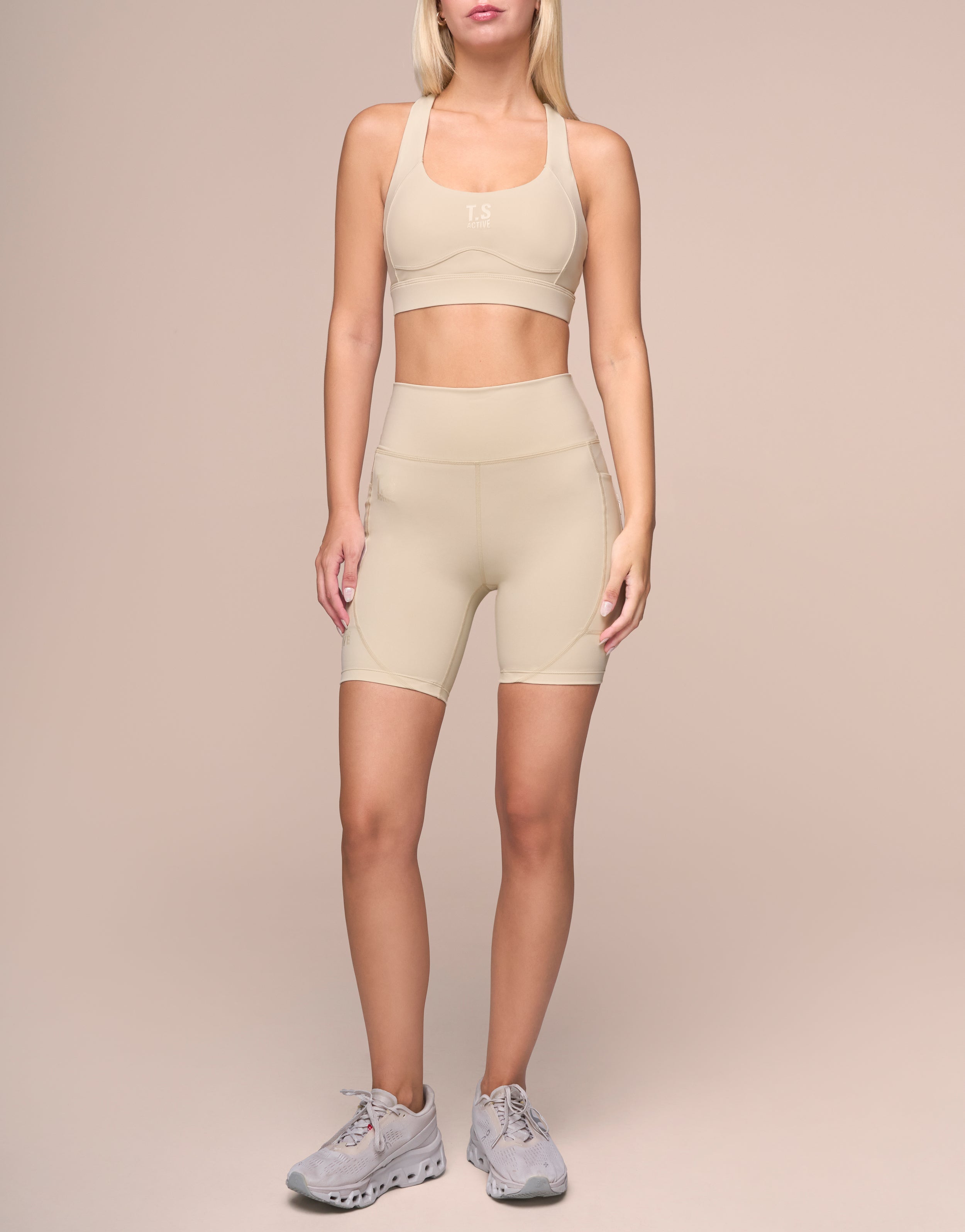 CLOUD WHITE SHORT