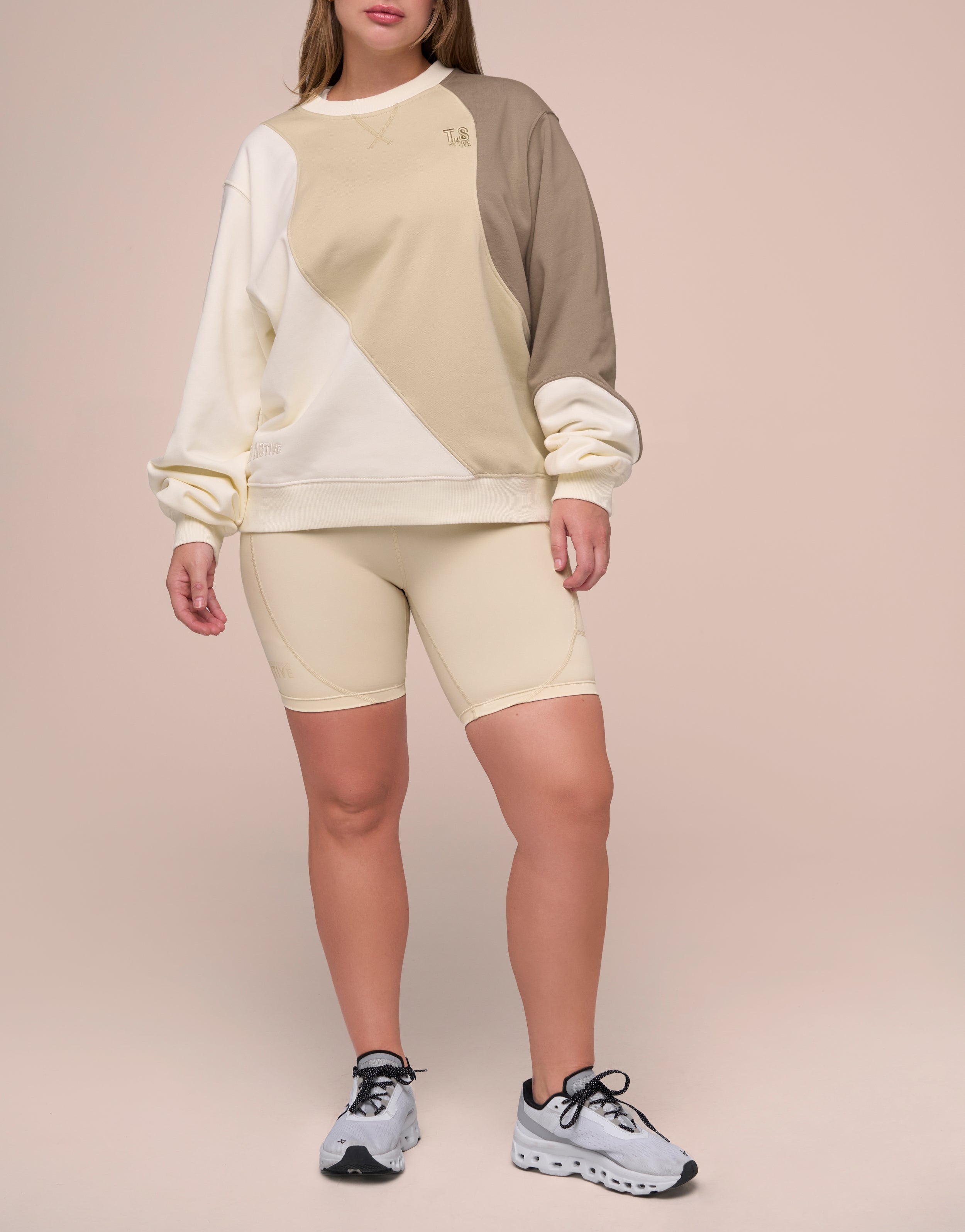 CLOUD WHITE SWEAT