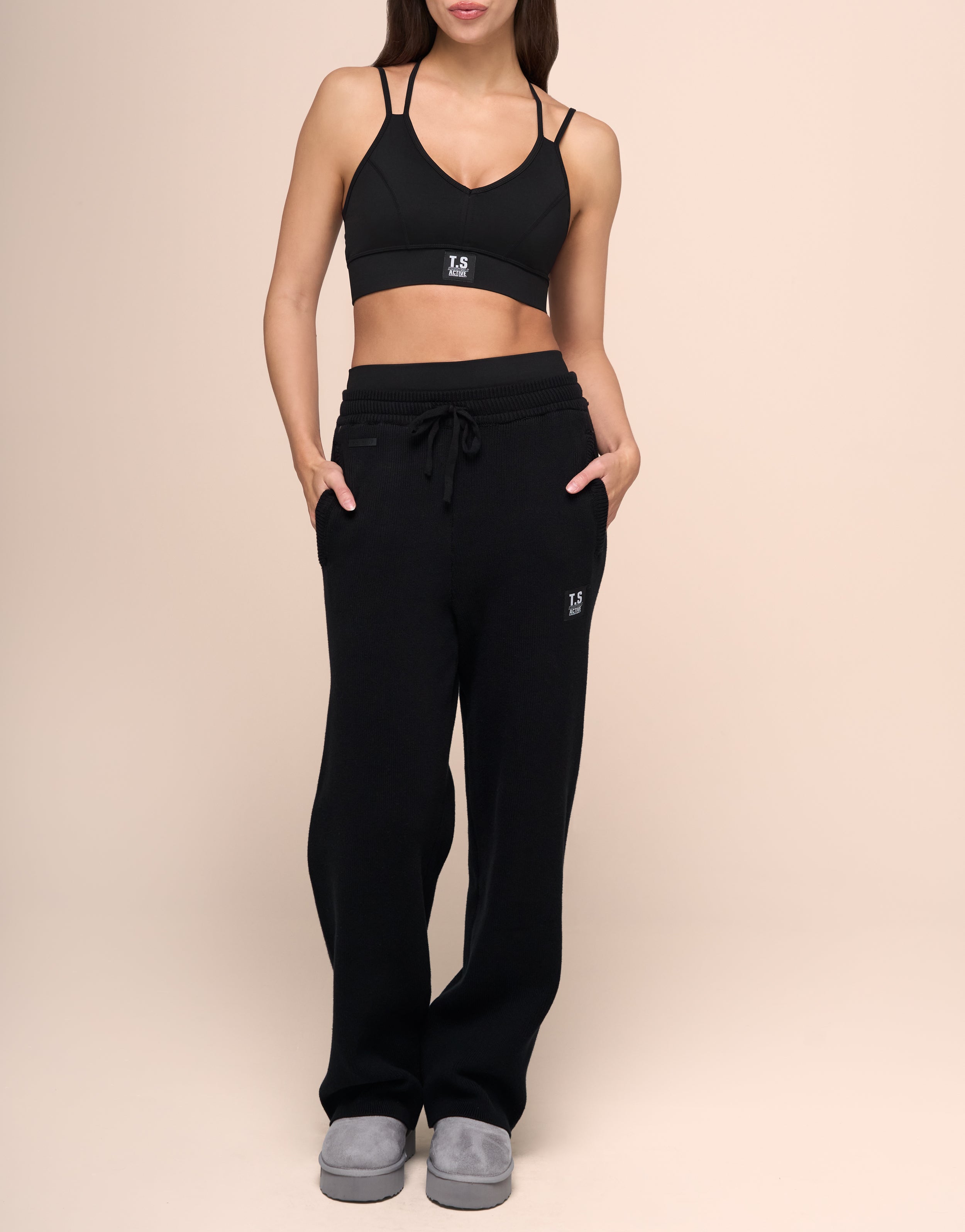 KNITTED BLACK JOGGER