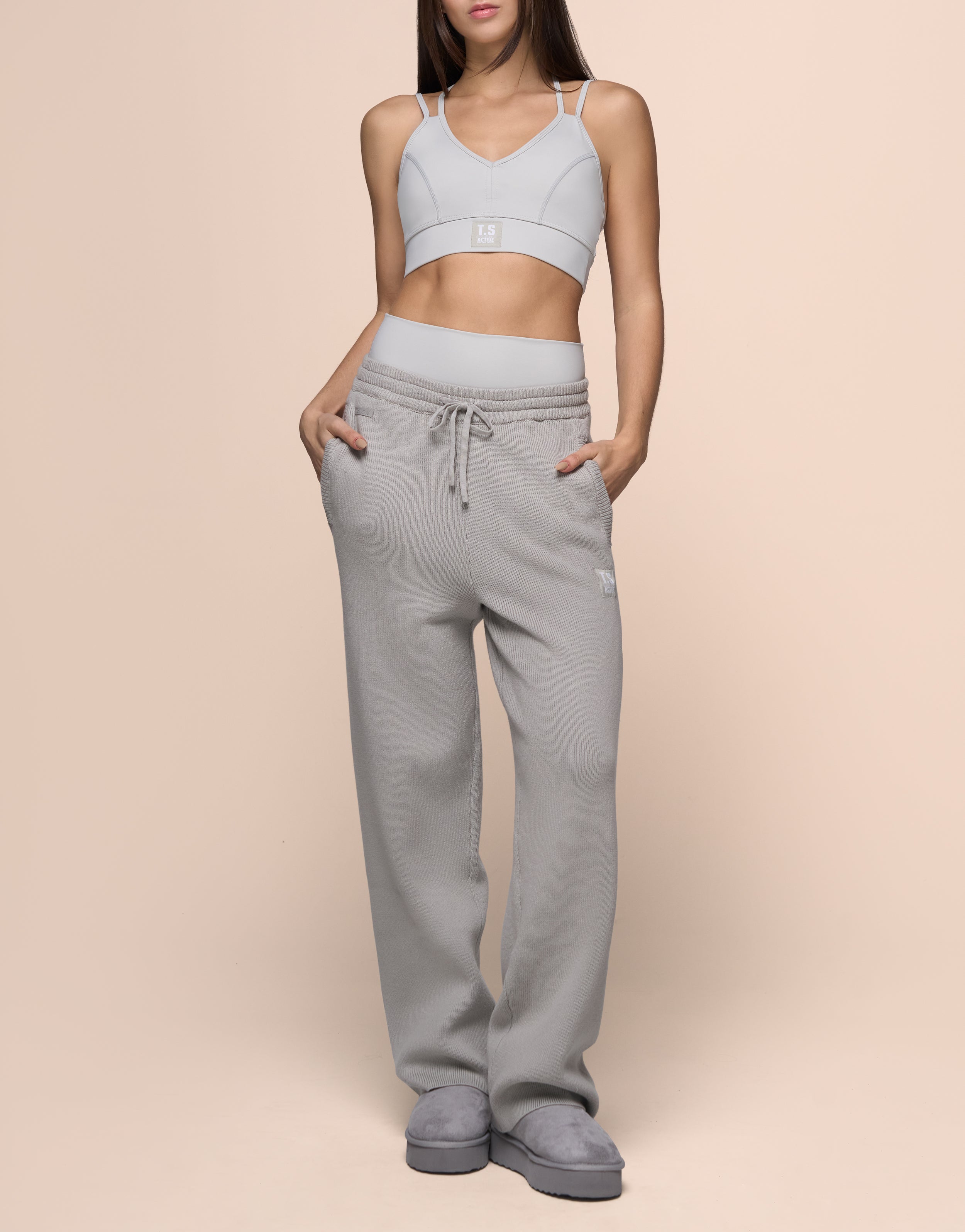 KNITTED GREY TOP