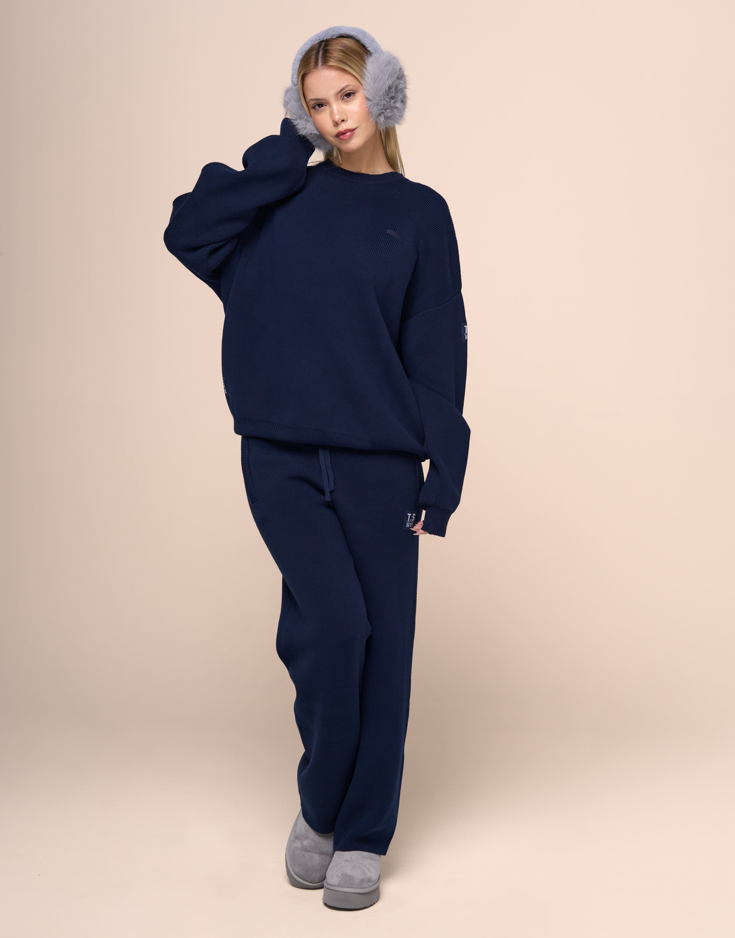 KNITTED NAVY HOODIE