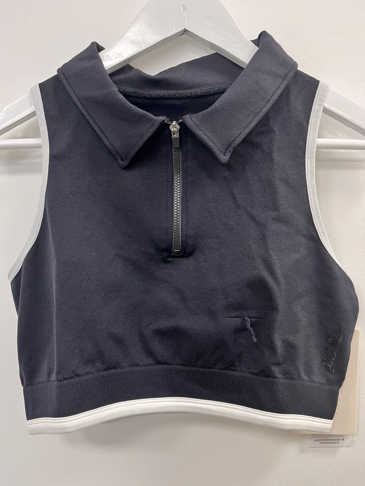 CHIC BLACK SEAMLESS TOP (FALLA)