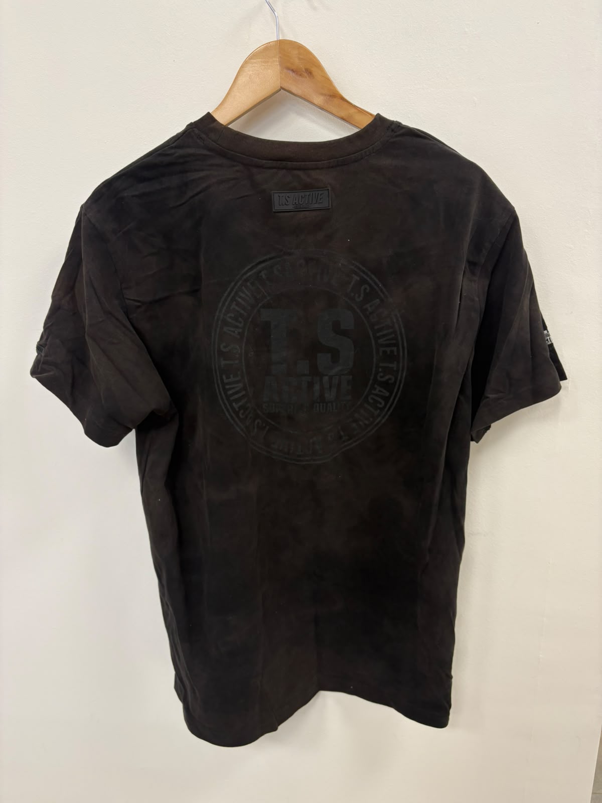 KNITTED BLACK TEE (FALLA)