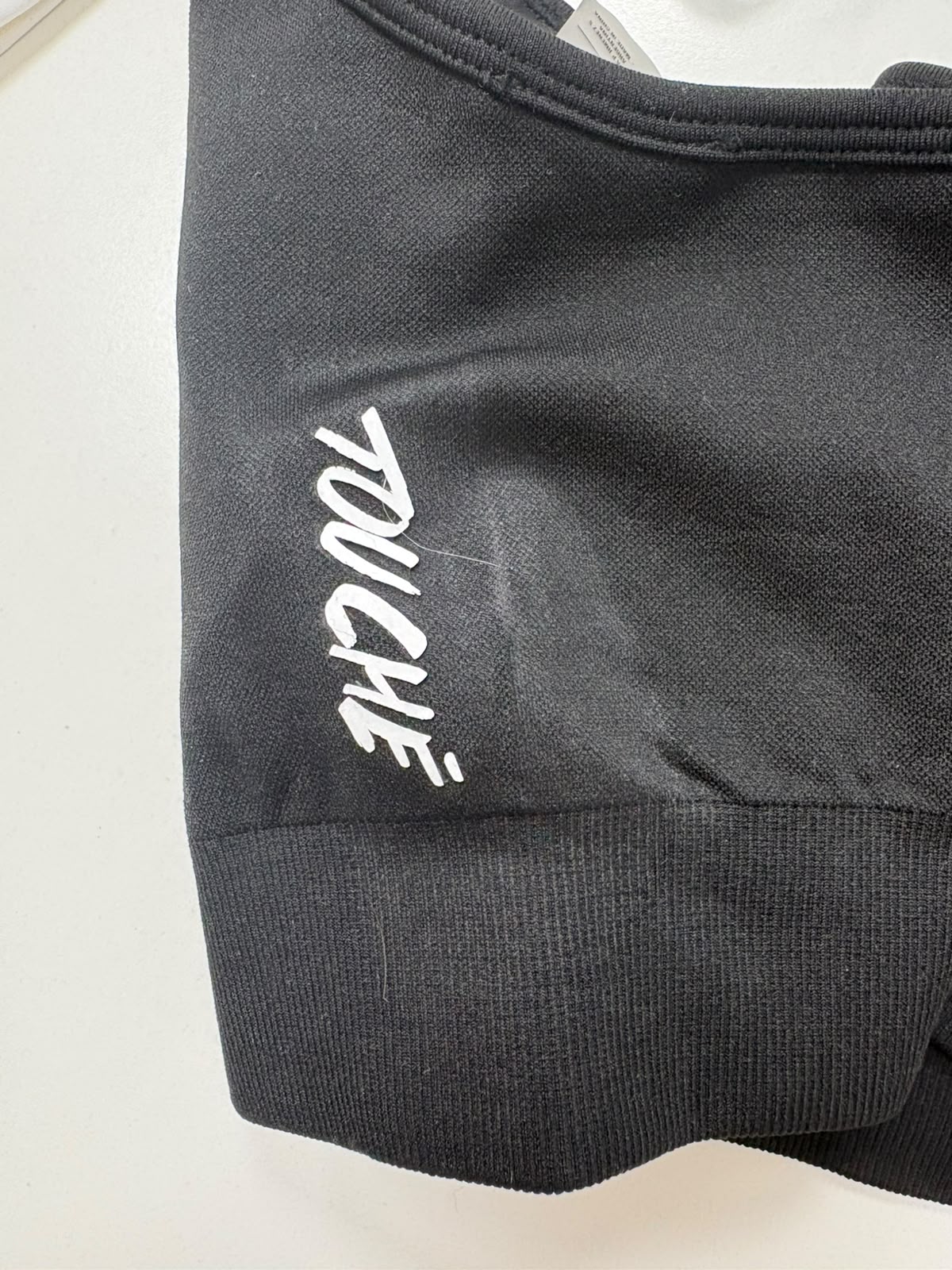 AERO BLACK SEAMLESS TOP (FALLA)