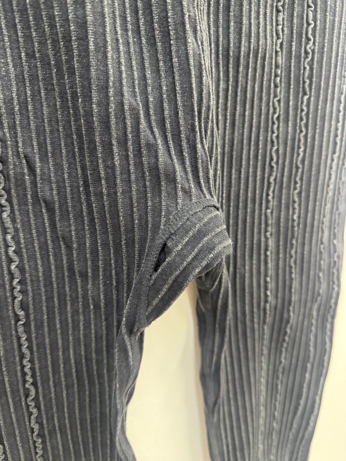 SPENT BLACK SEAMLESS (FALLA)