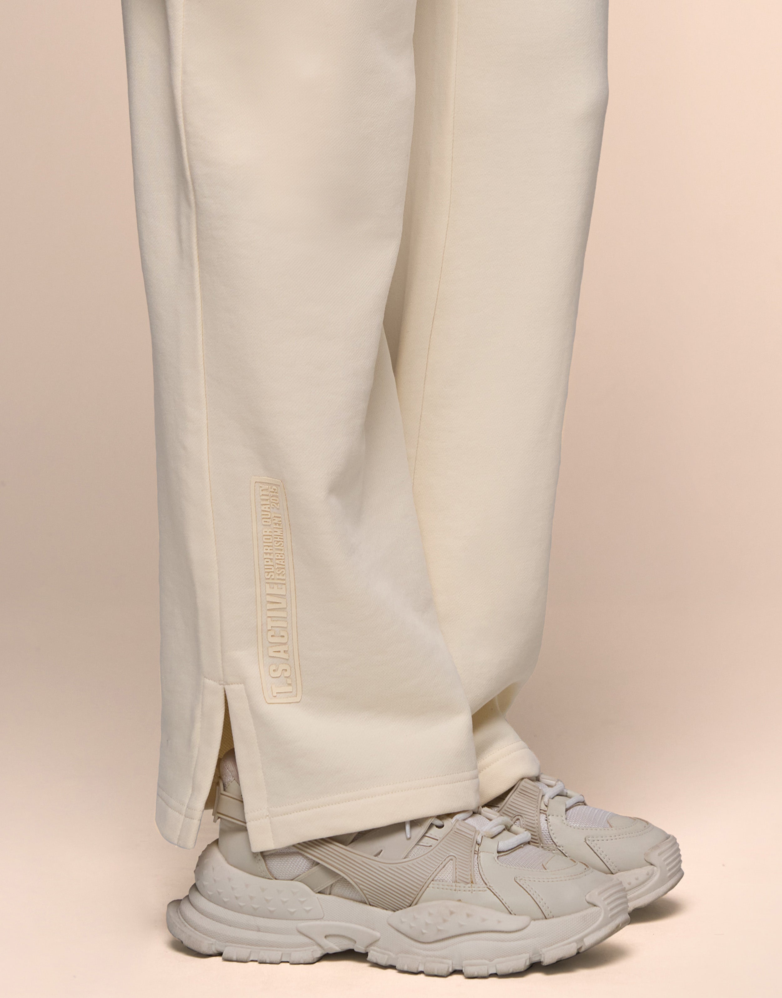 VANILLA CREME JOGGER