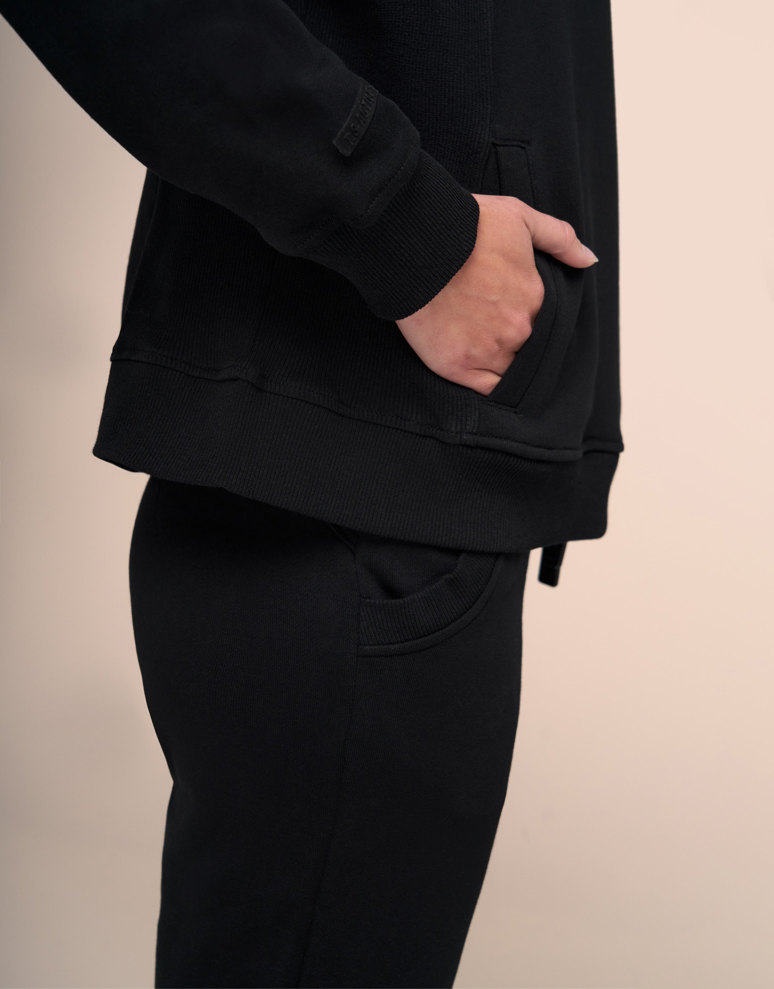 TERRA BLACK HOODIE