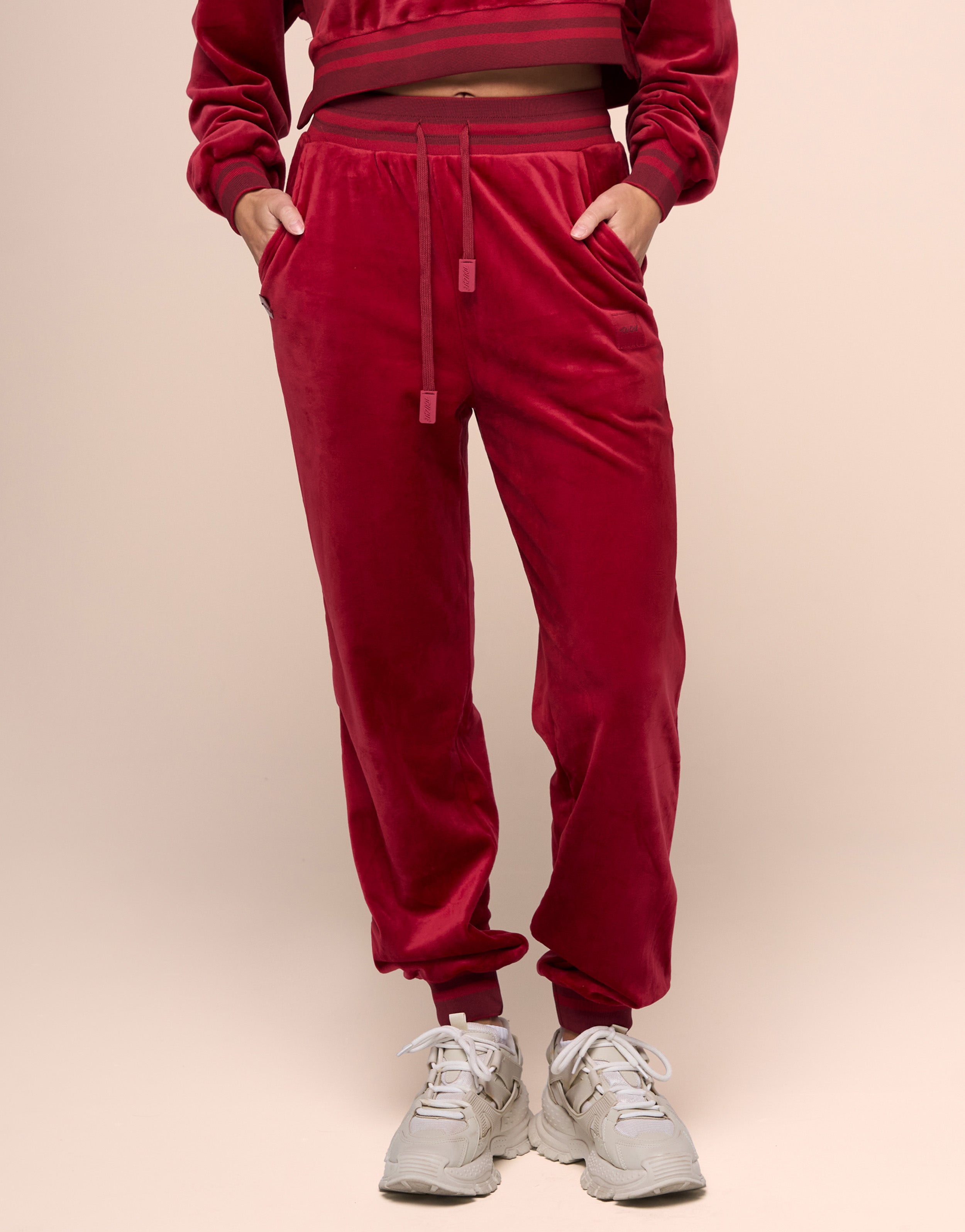 LEGEND RED JOGGER