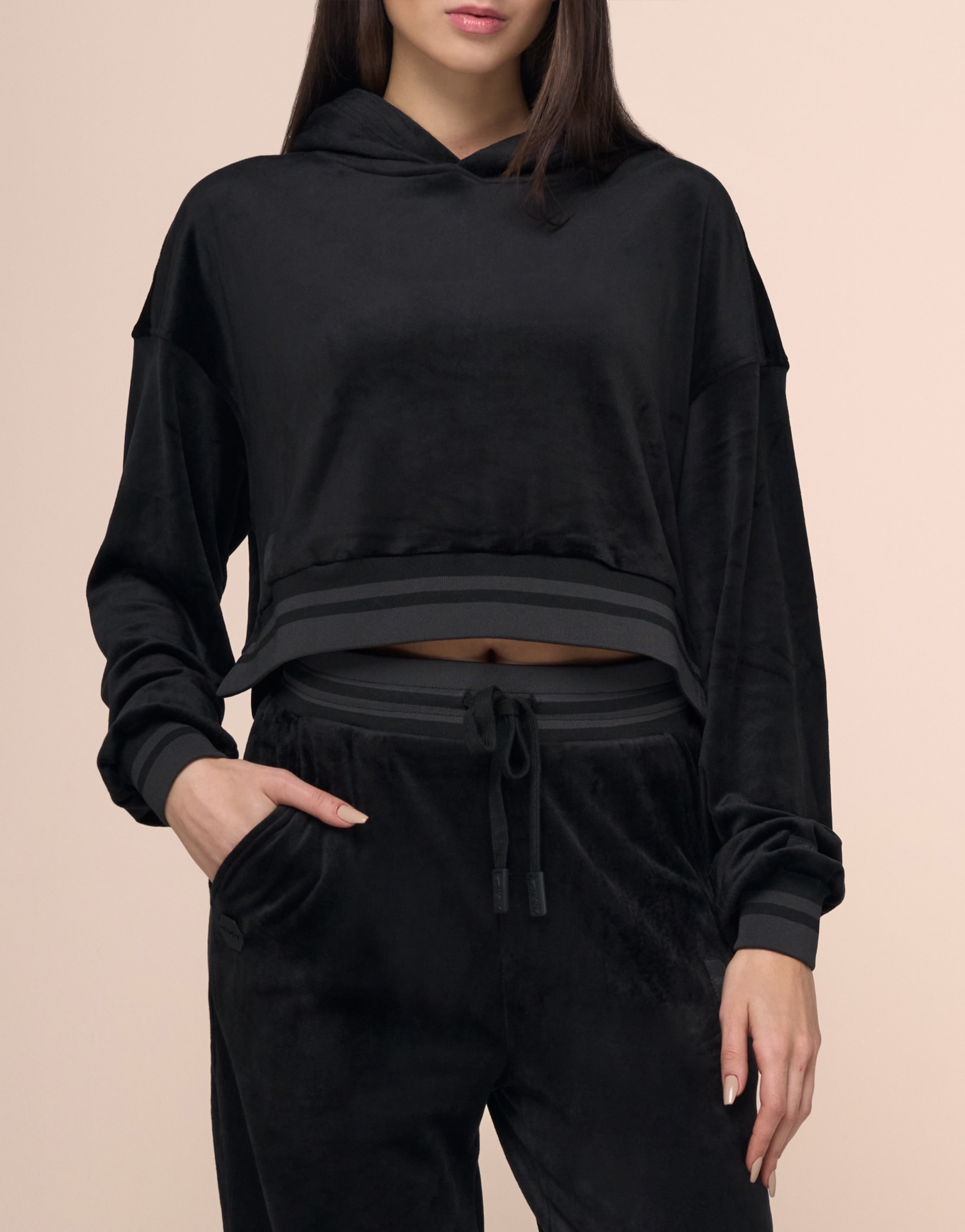 LEGEND BLACK HOODIE