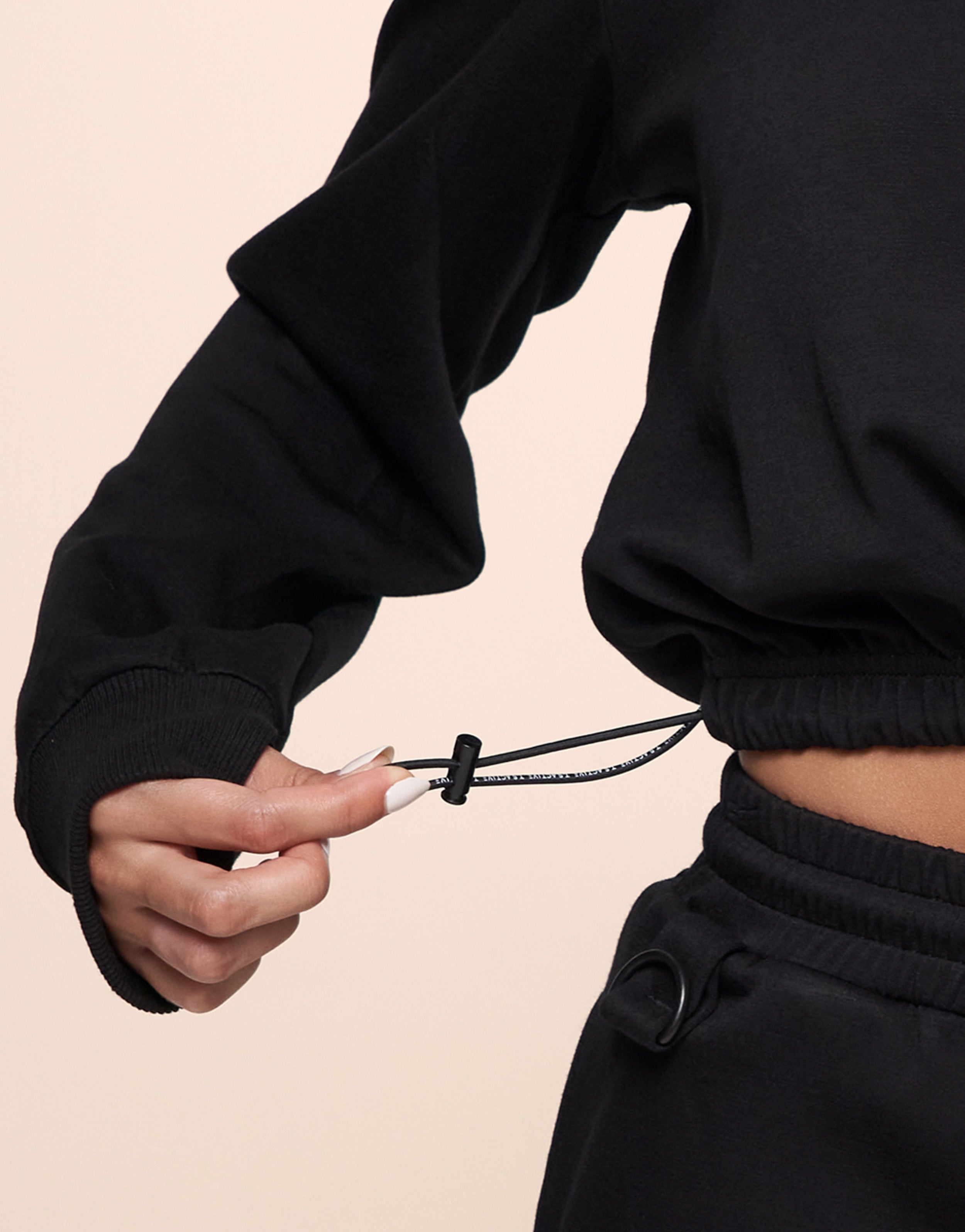 ALPHINE BLACK HOODIE