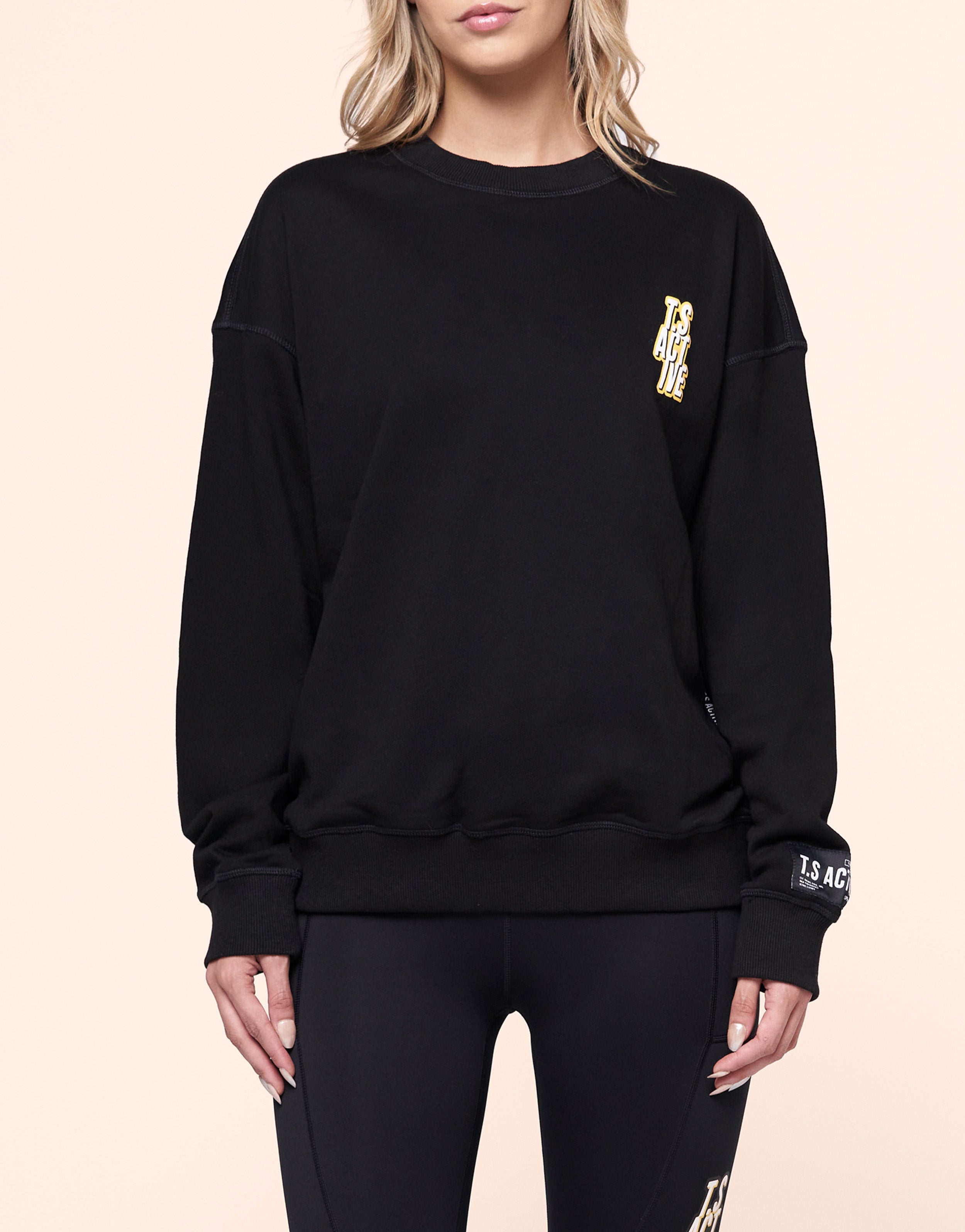 BASE HOODIE