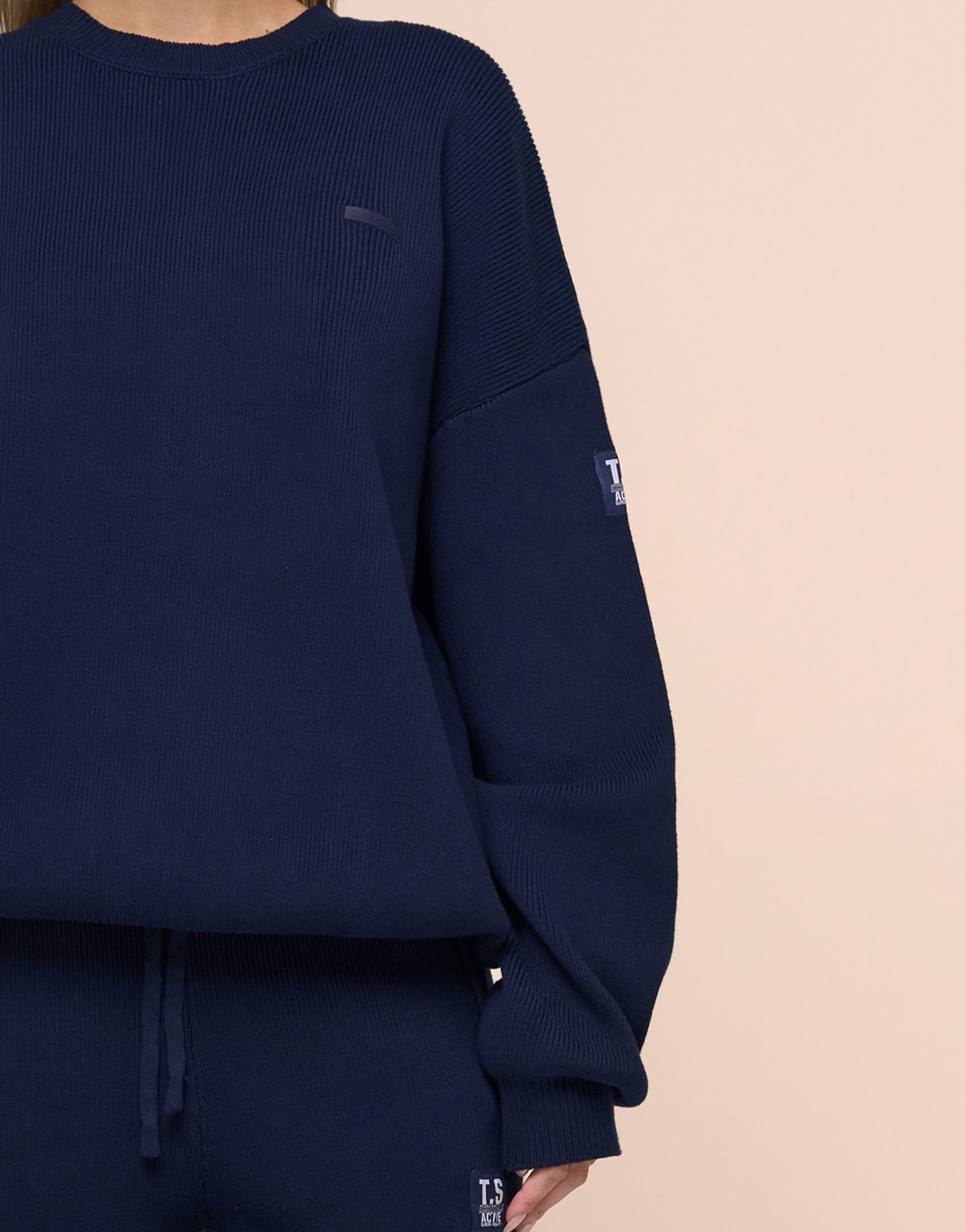 KNITTED NAVY HOODIE