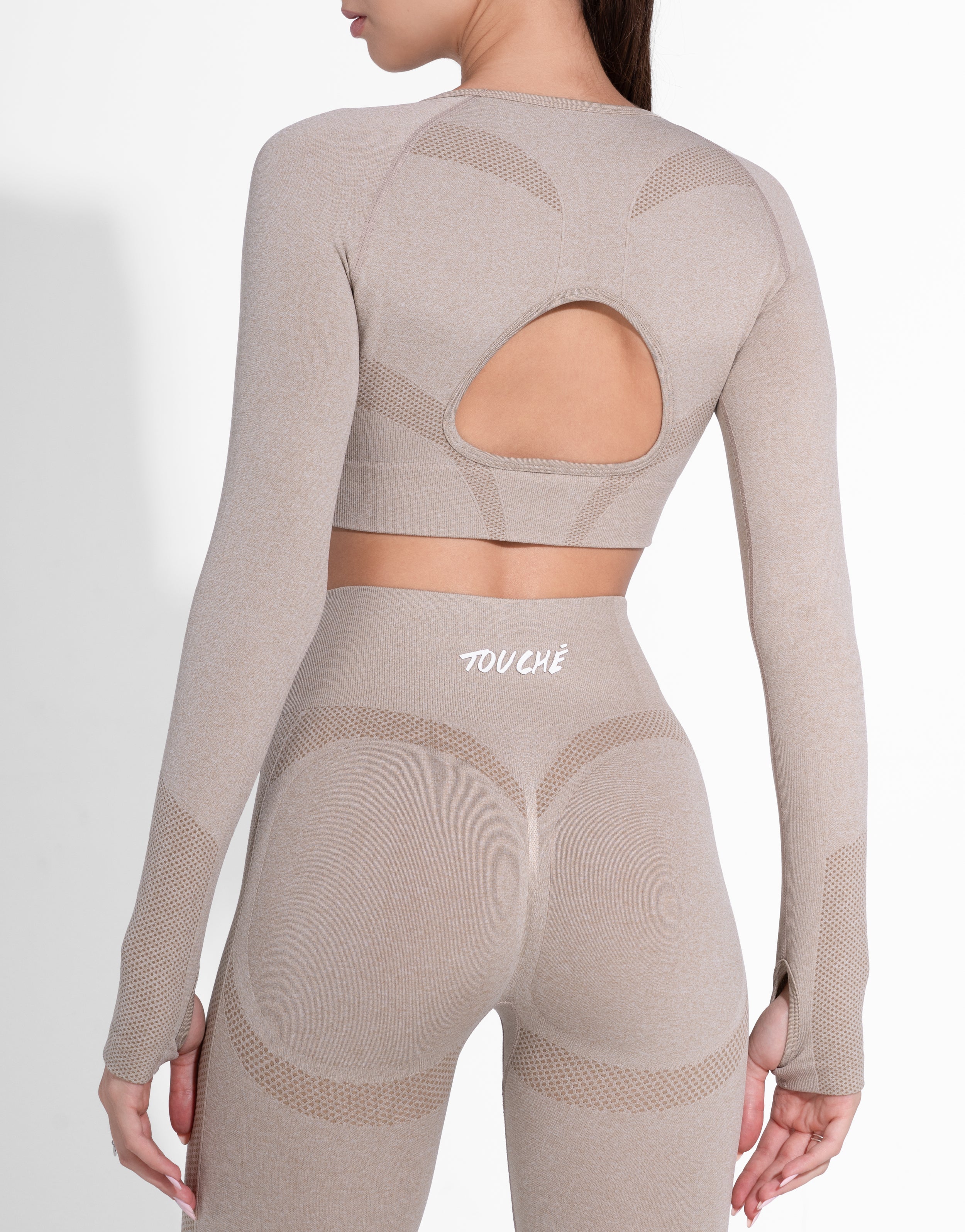 ENHANCE BEIGE TOP SEAMLESS