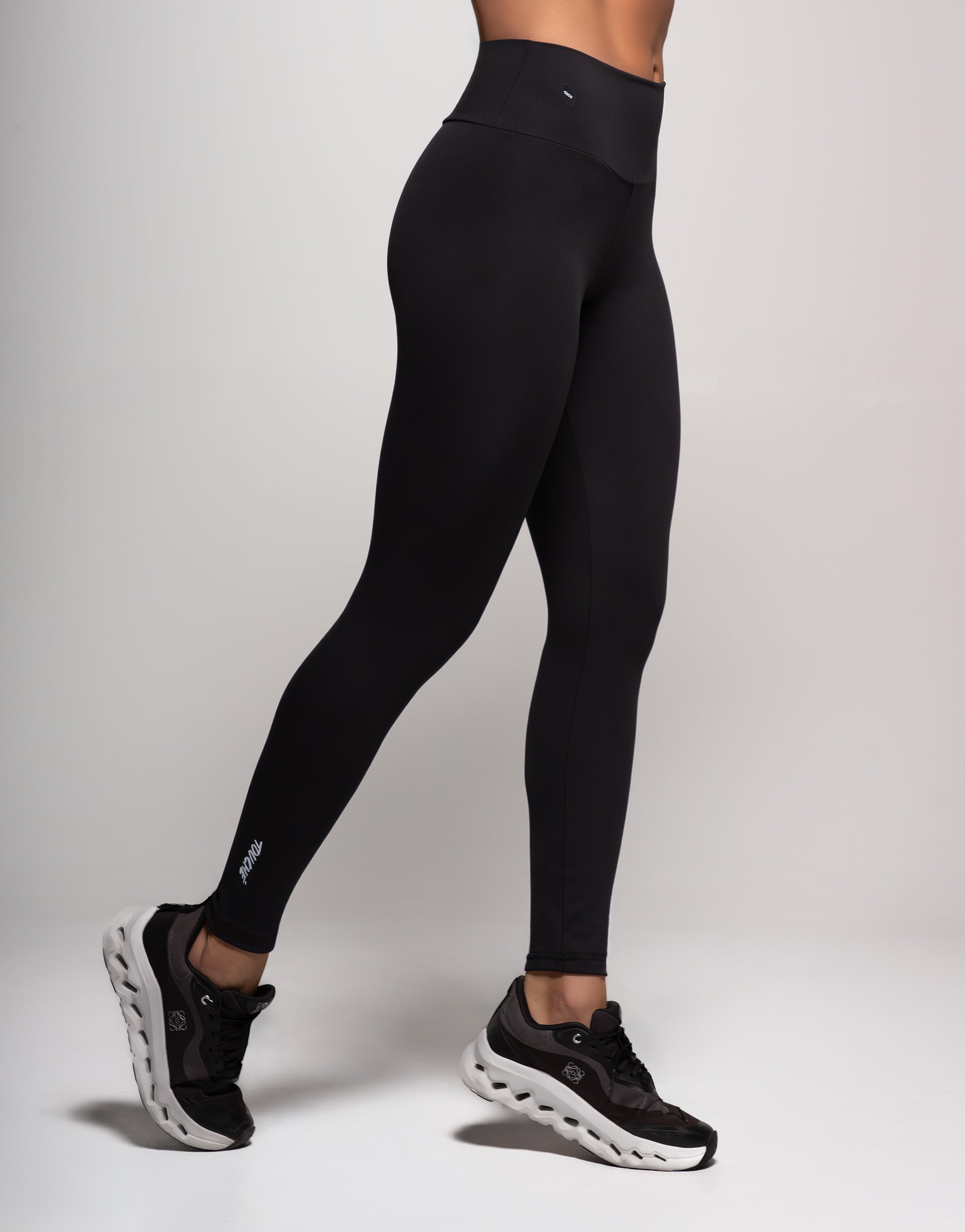 BASIC BLACK LEGGING
