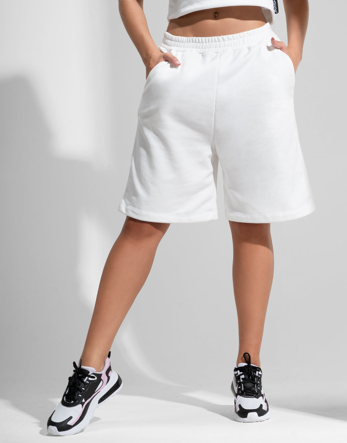 NAOMI WHITE SHORT