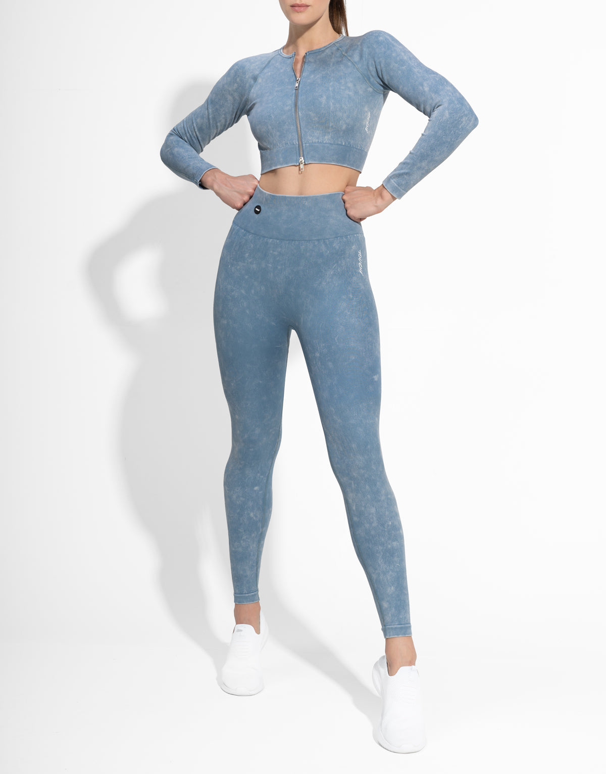 ZIPPED BLUE LONG TOP SEAMLESS