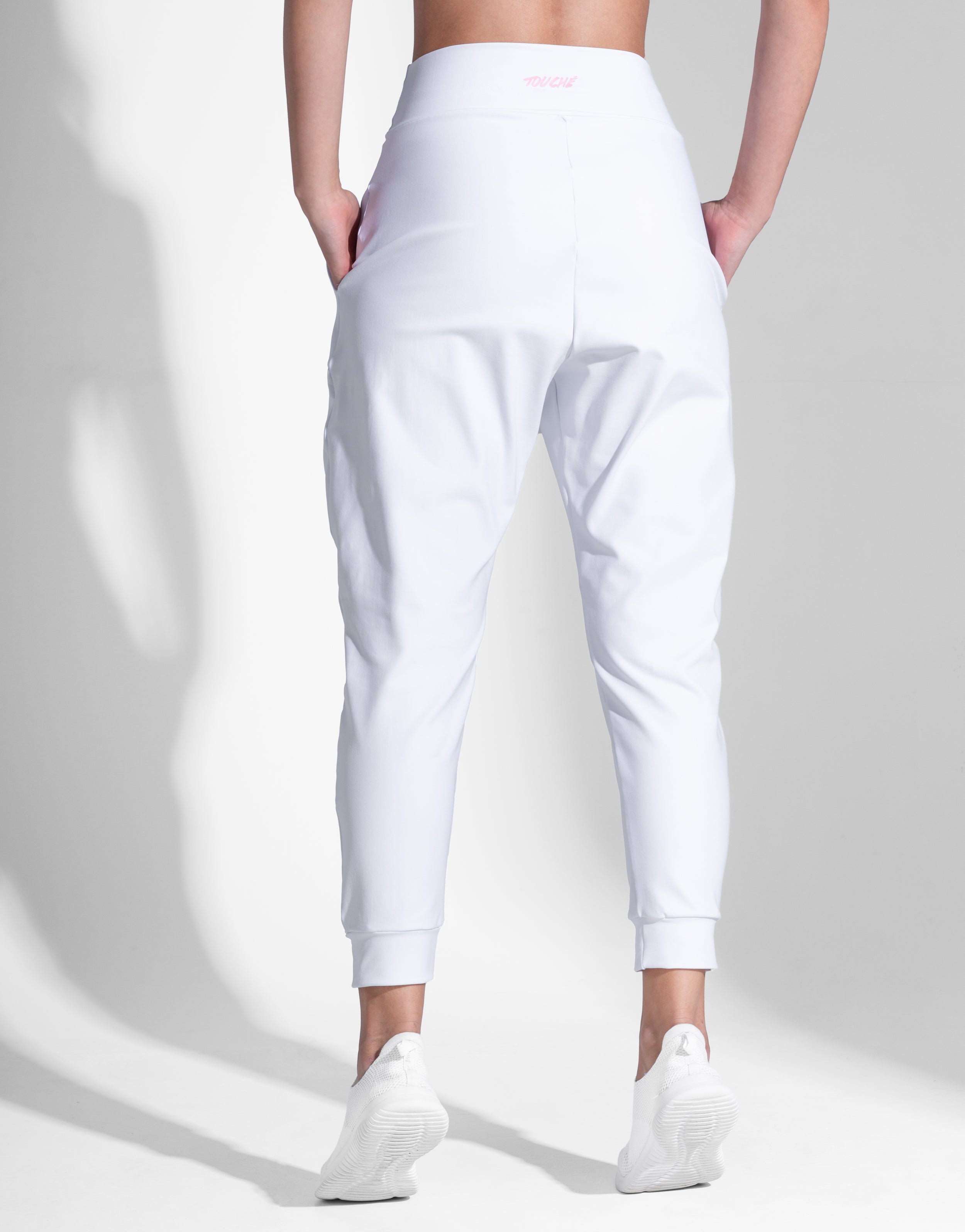 WHITE HIGH JOGGER