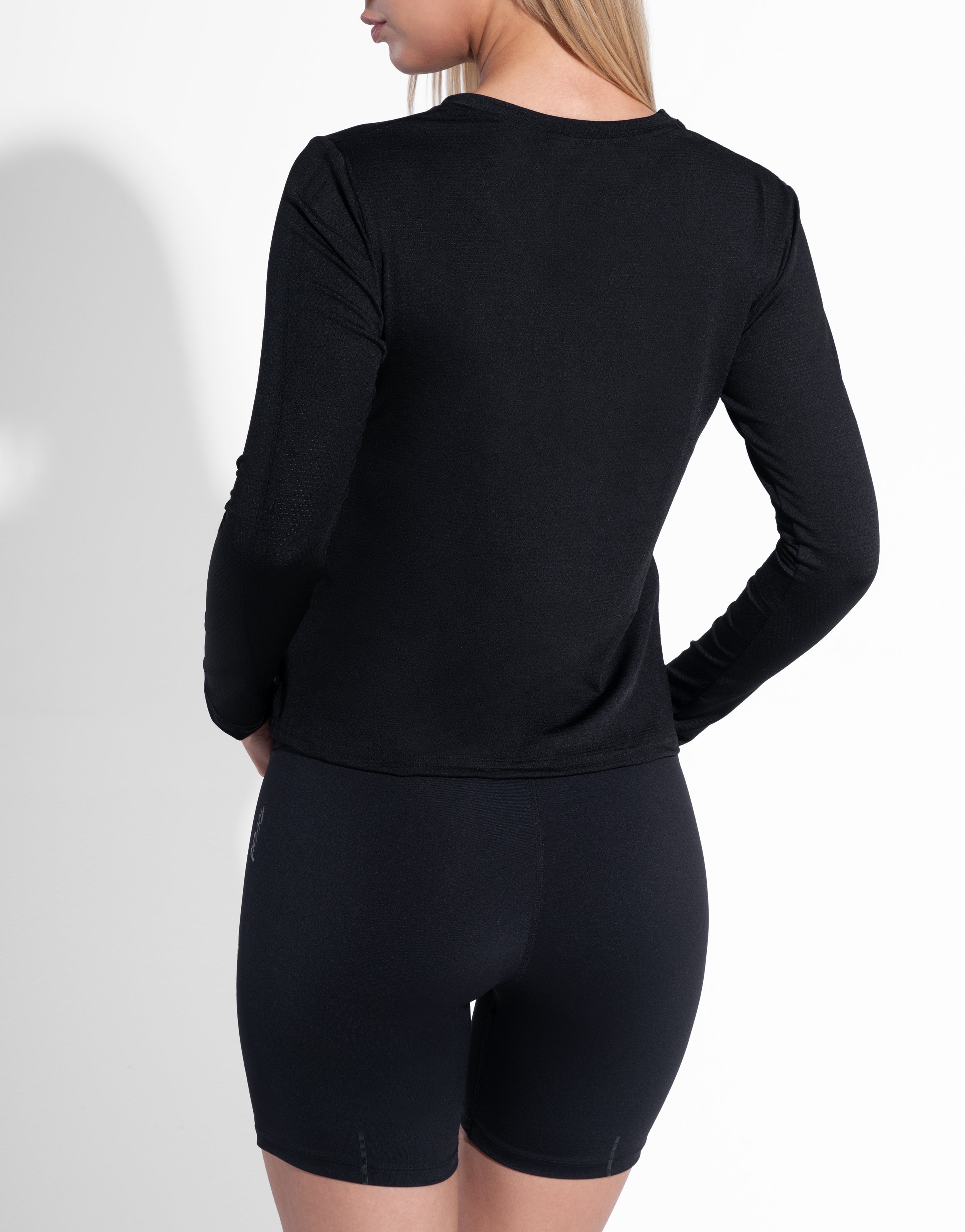 BLACK LONG SPORT TEE