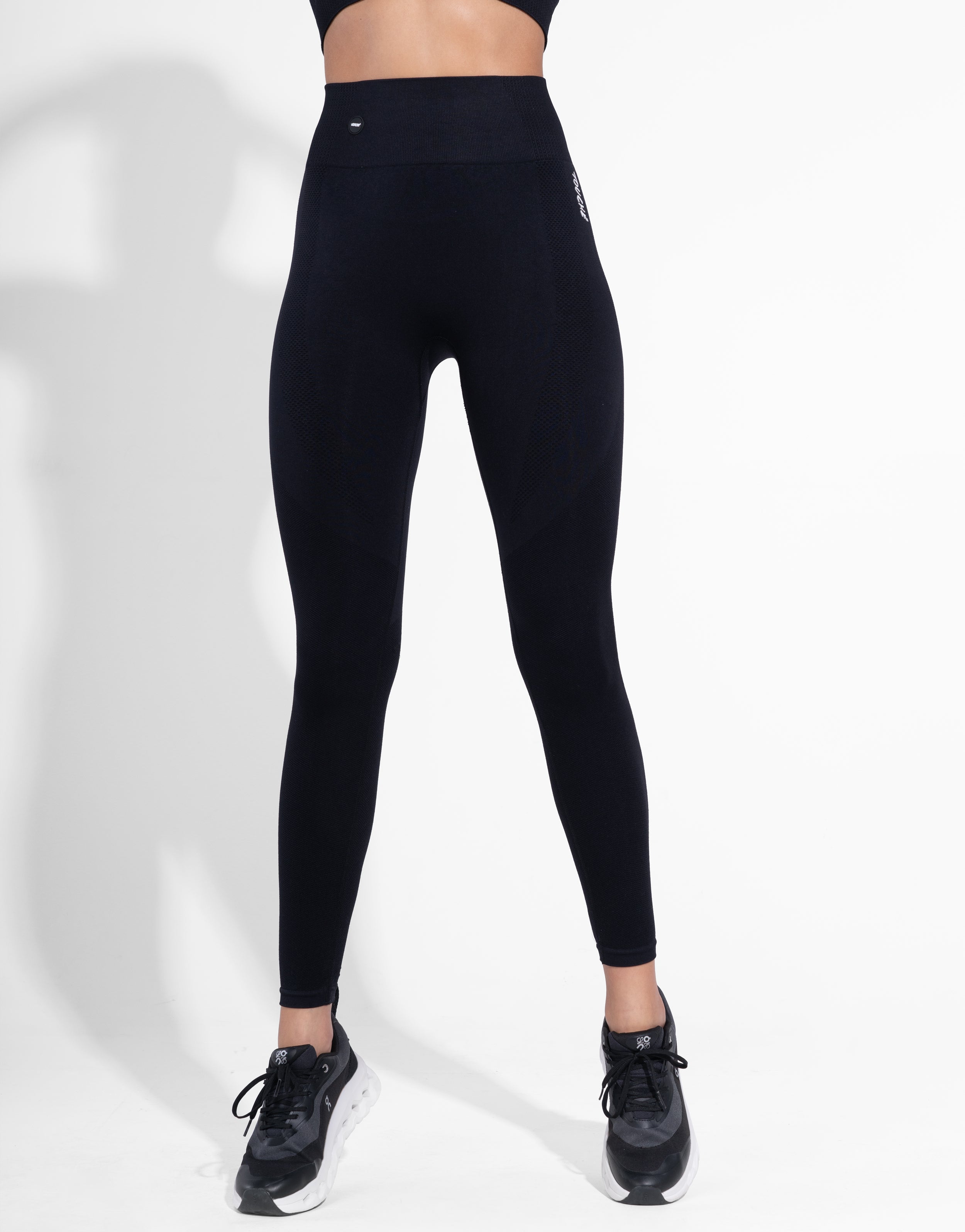 BREATHER BLACK SEAMLESS