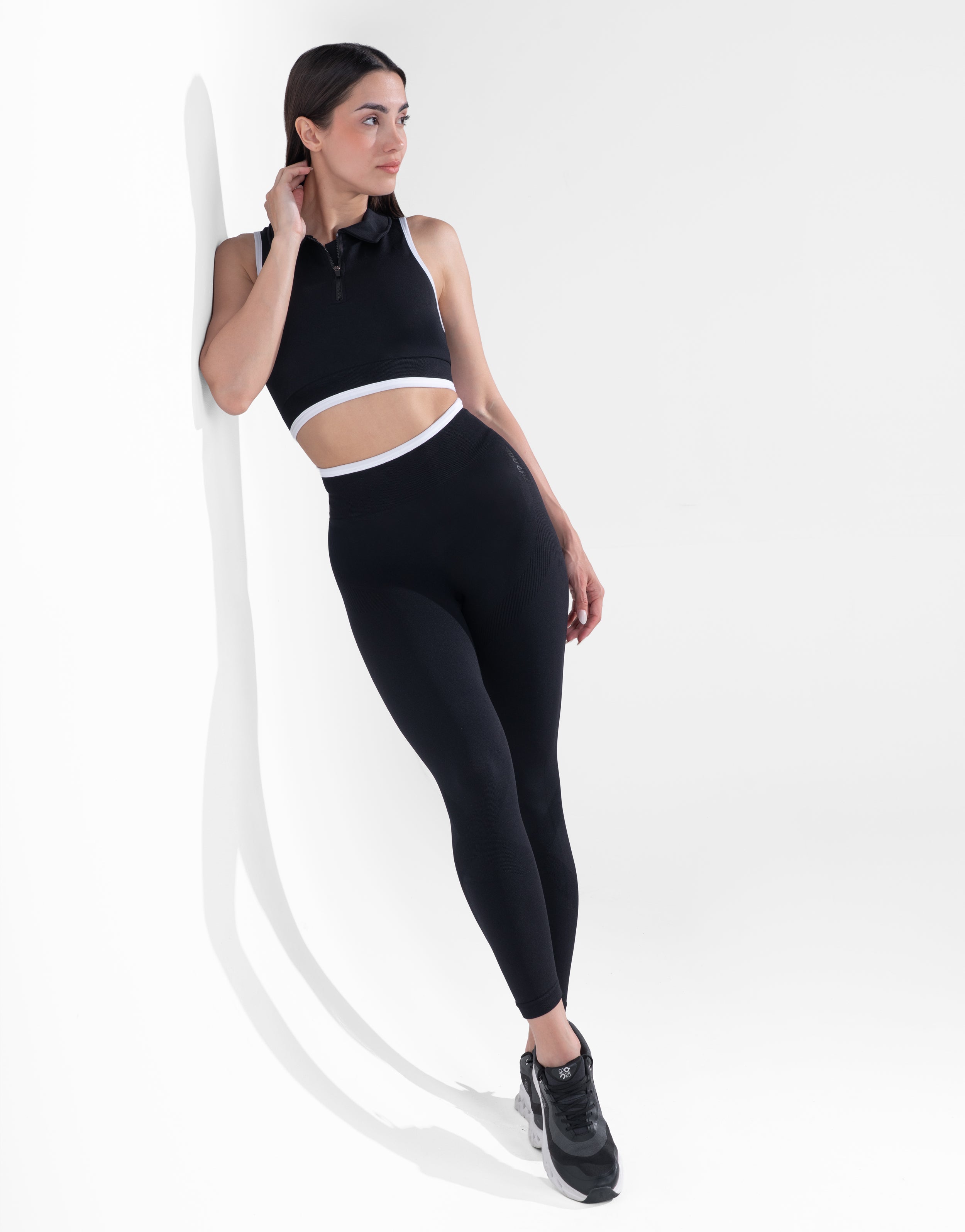 CHIC BLACK TOP SEAMLESS
