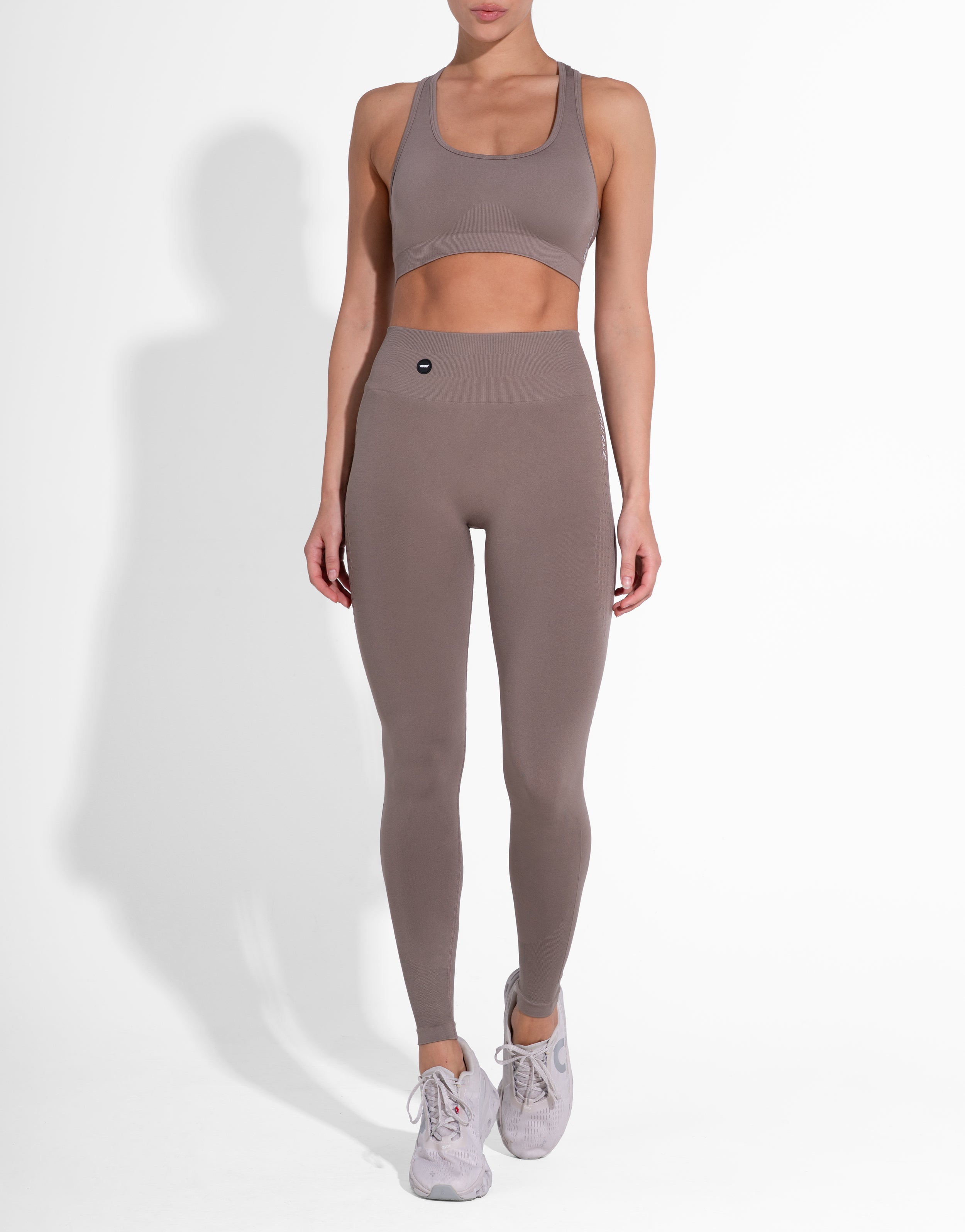 FLOW BEIGE SEAMLESS