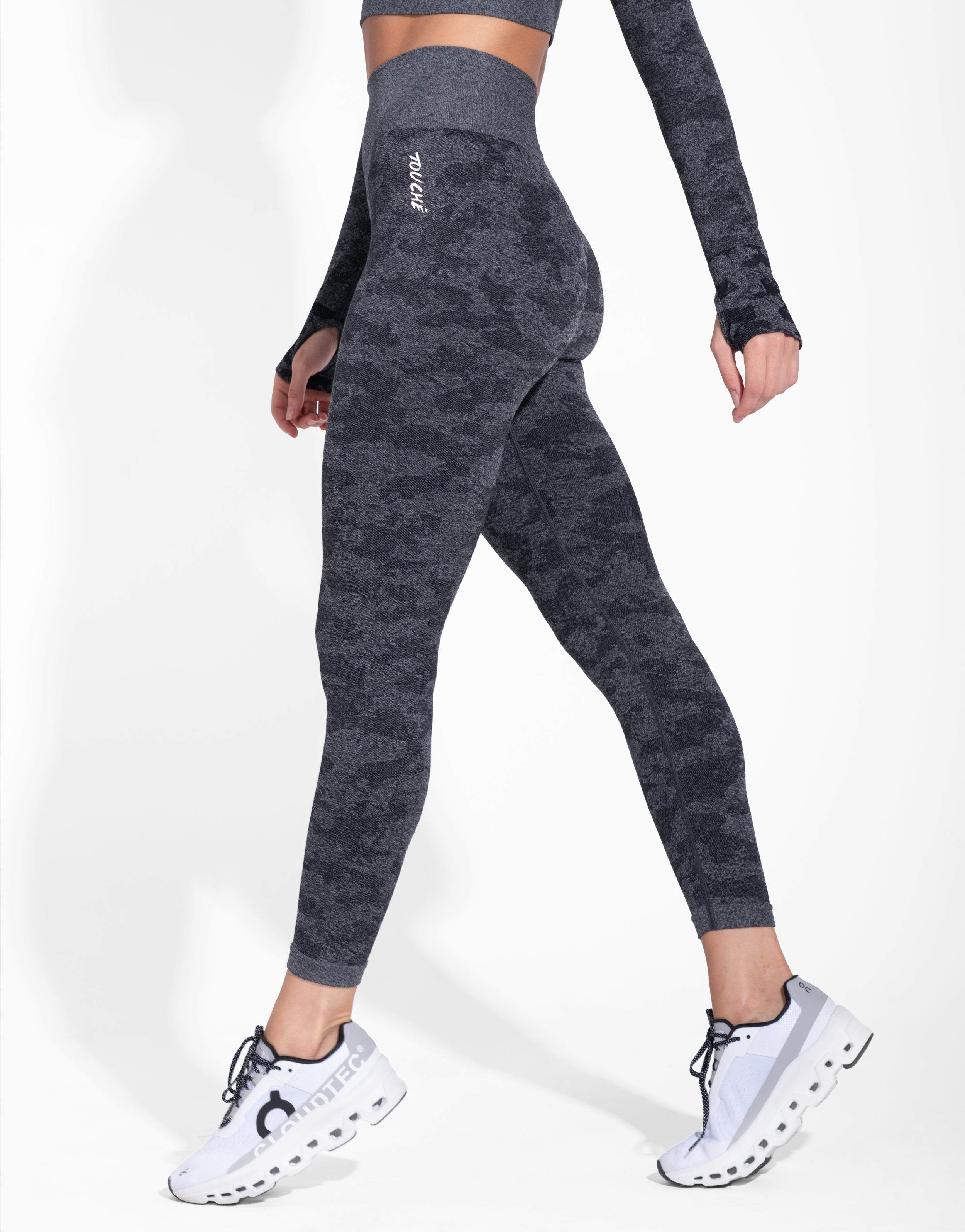 RIBBON BLACK SEAMLESS