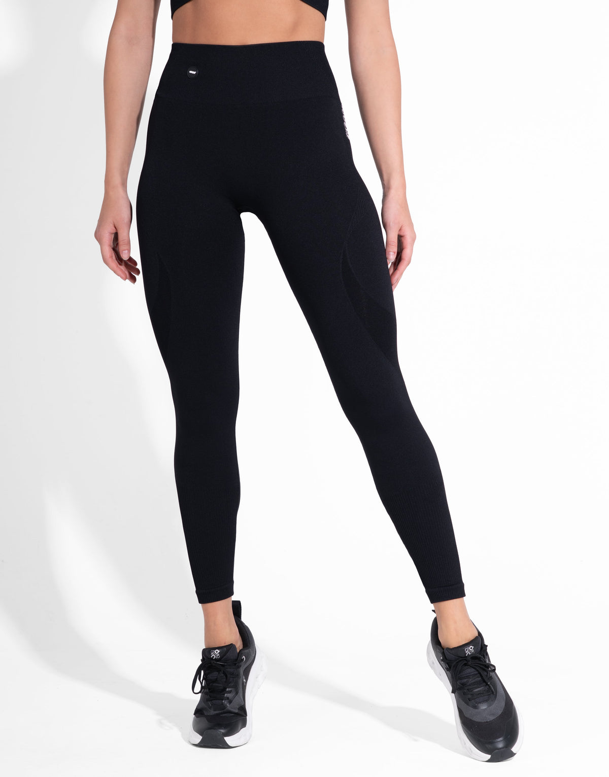 SPRING BLACK SEAMLESS