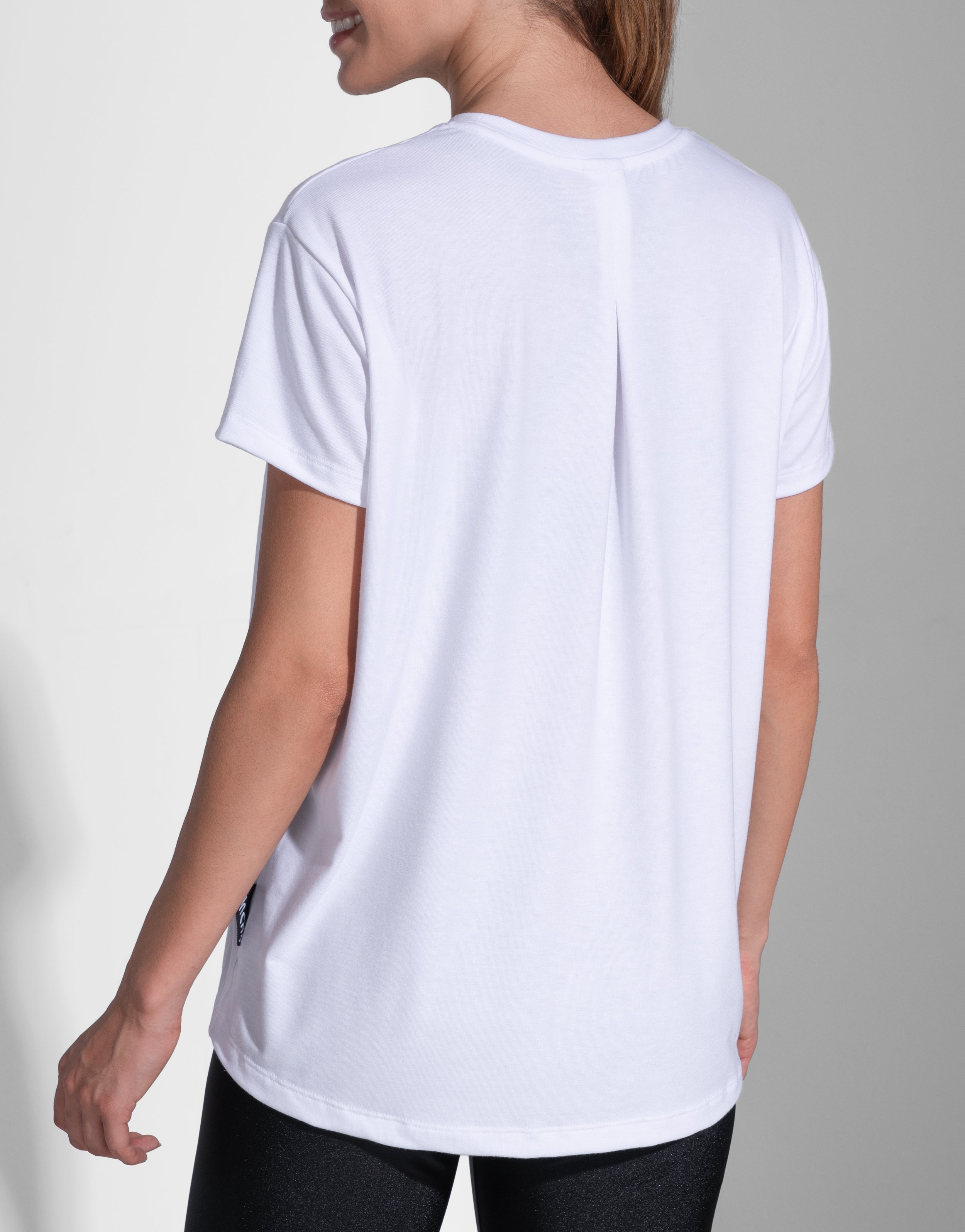 OVERSIZE WHITE TEE