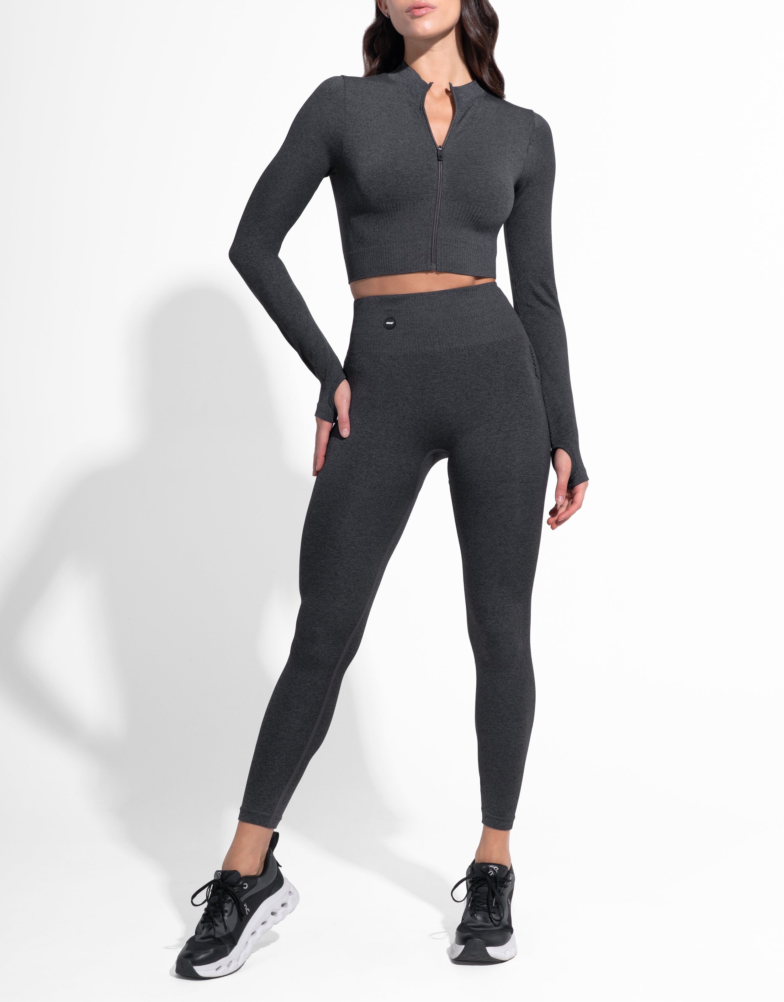 ZIPPER BLACK SEAMLESS