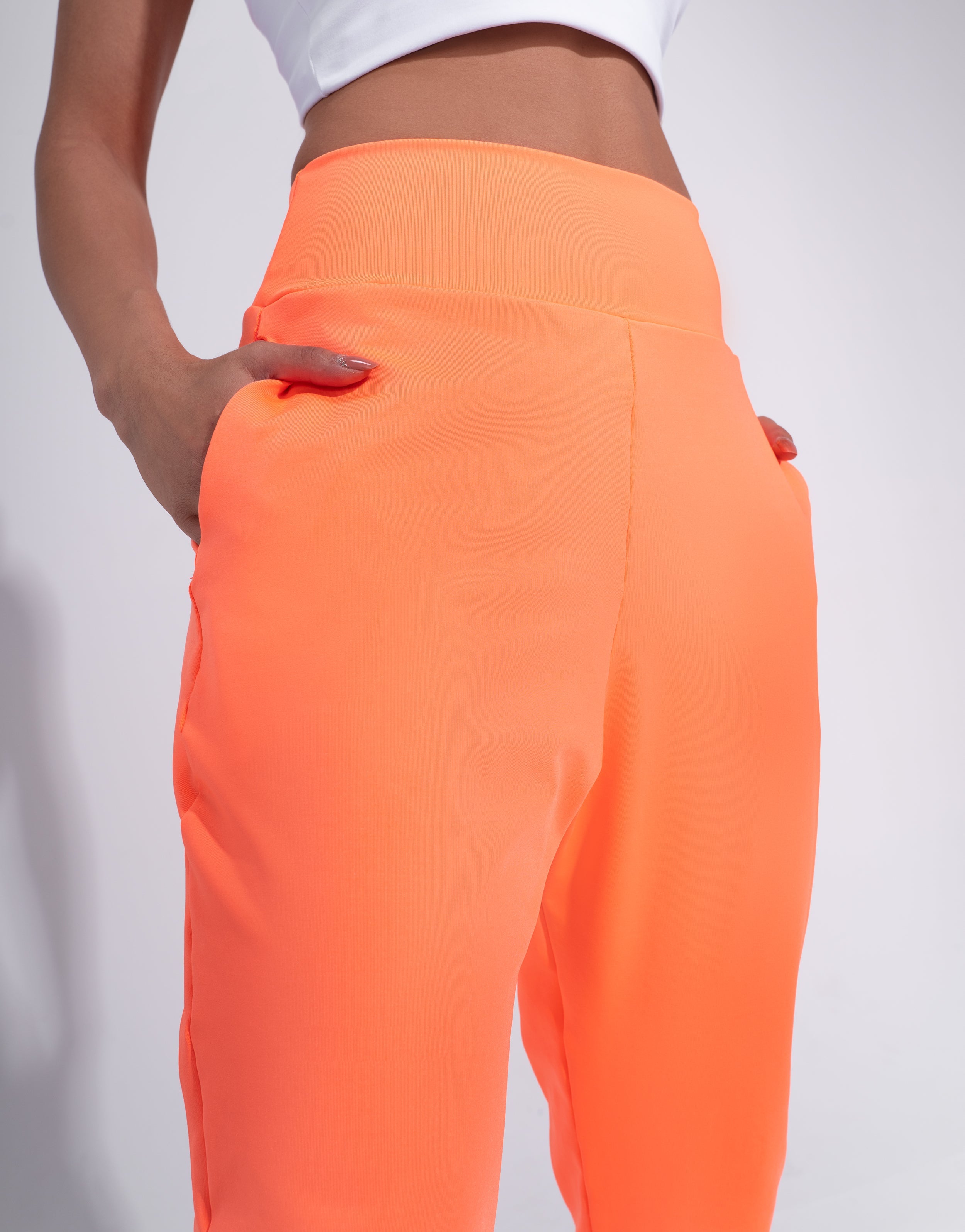 ORANGE JOGGER