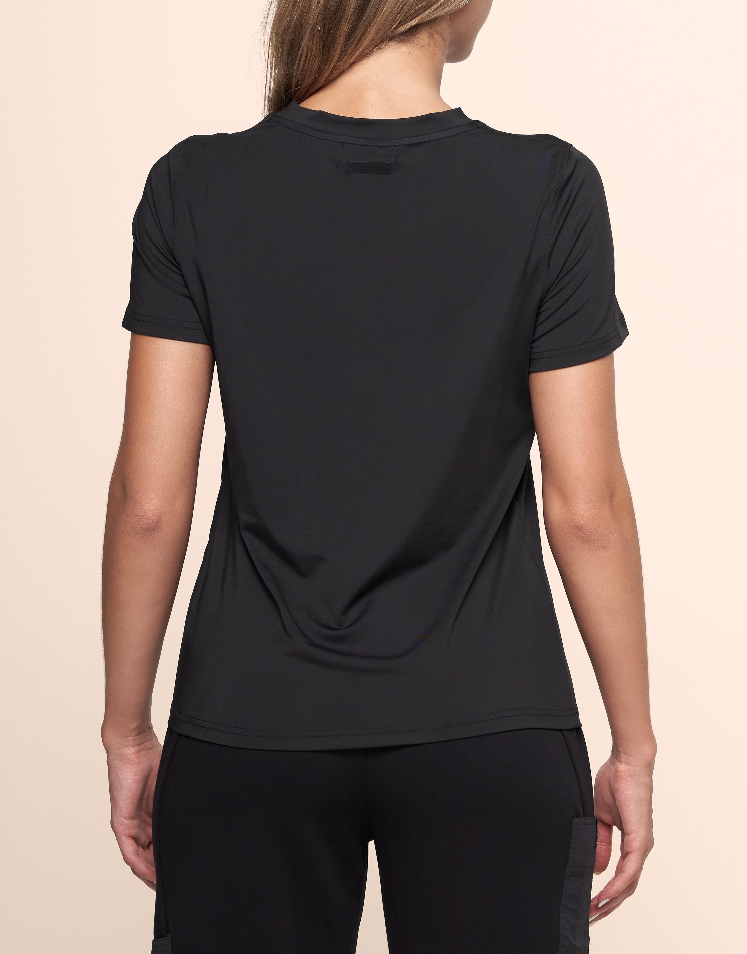 MEADOW BLACK TEE