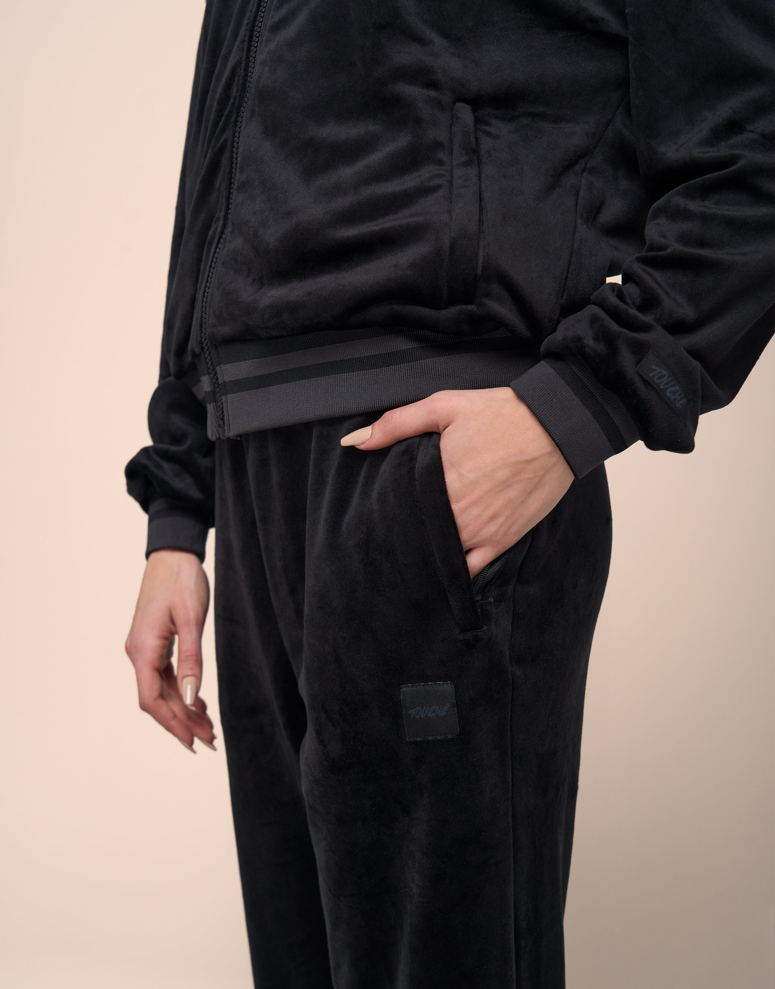 URBAN BLACK JACKET