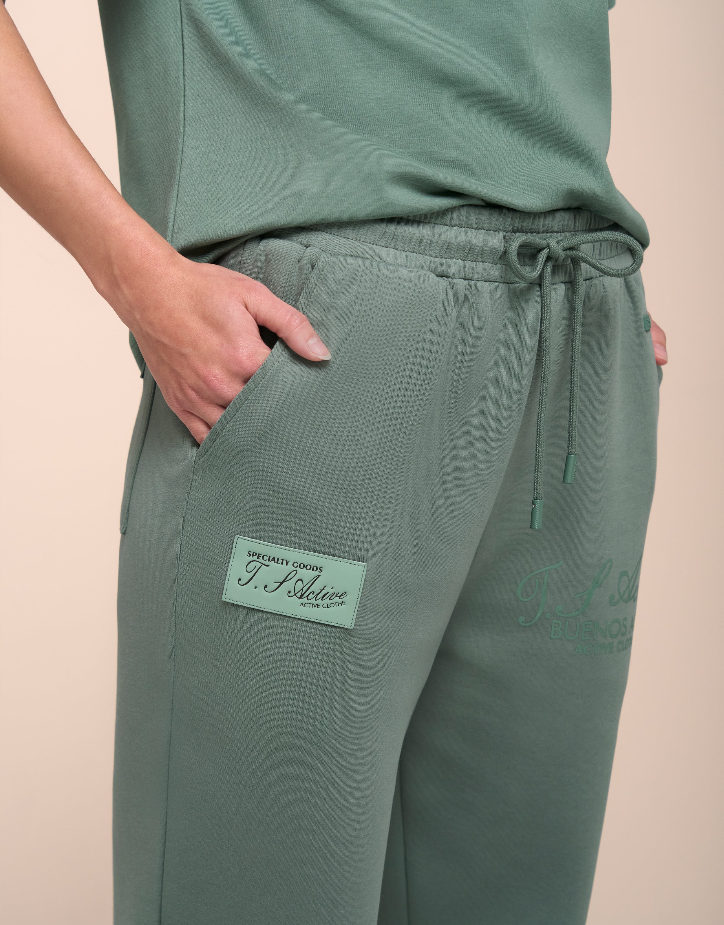 VERSALLES GREEN JOGGER