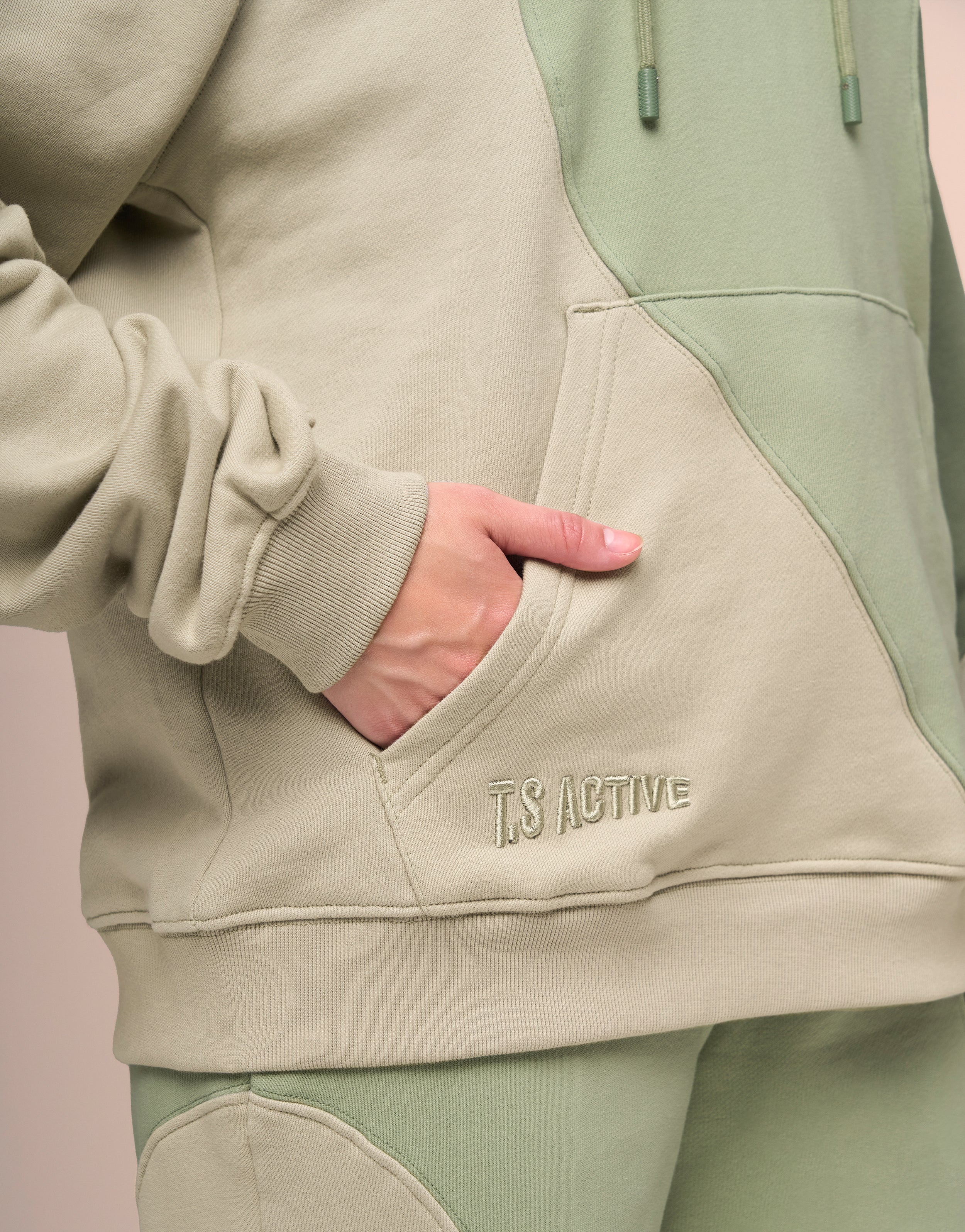 CLOUD ARMY HOODIE