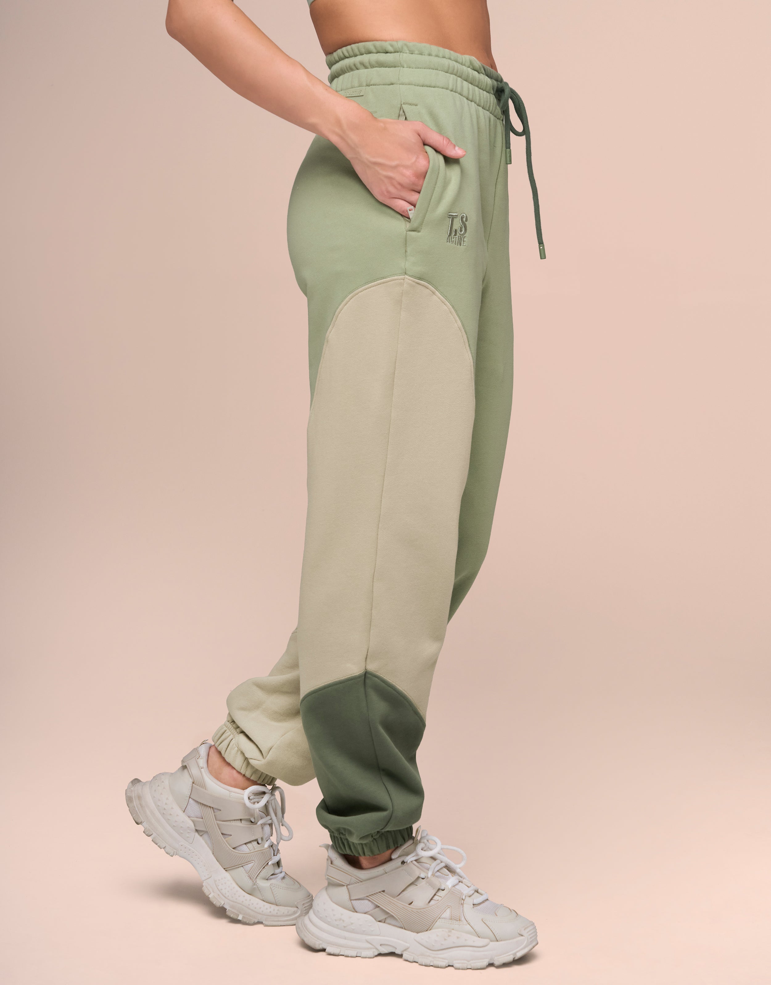CLOUD ARMY JOGGER