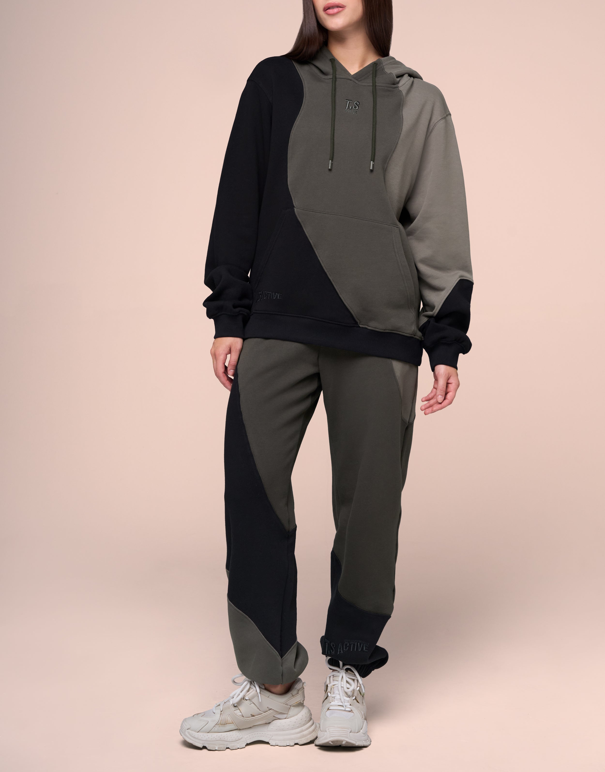 CLOUD BLACK JOGGER