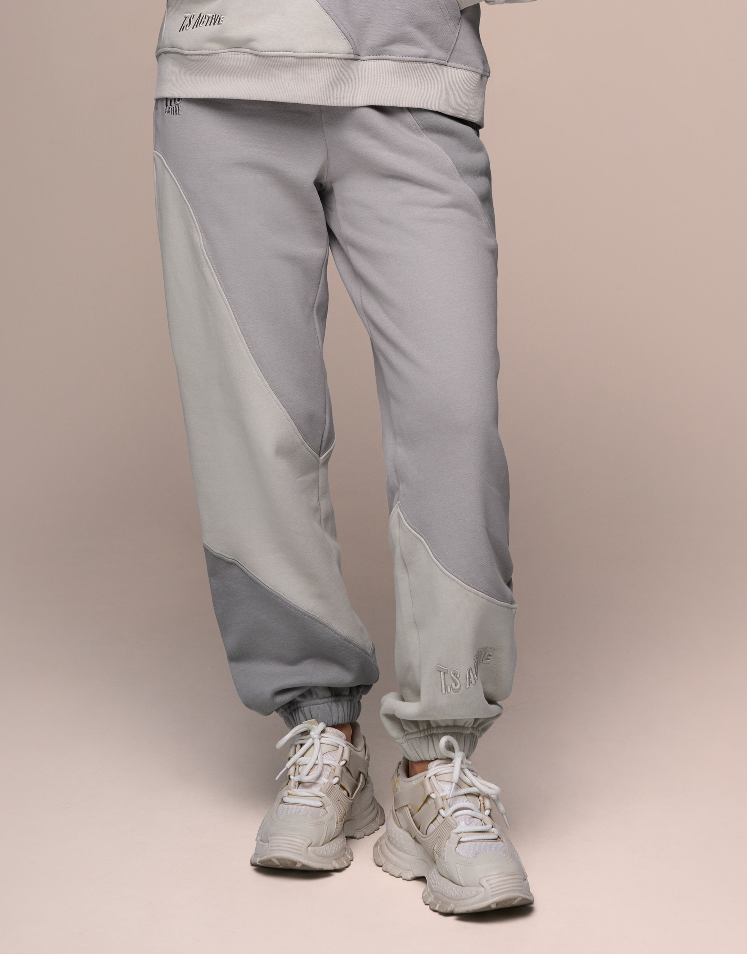 CLOUD GREY JOGGER