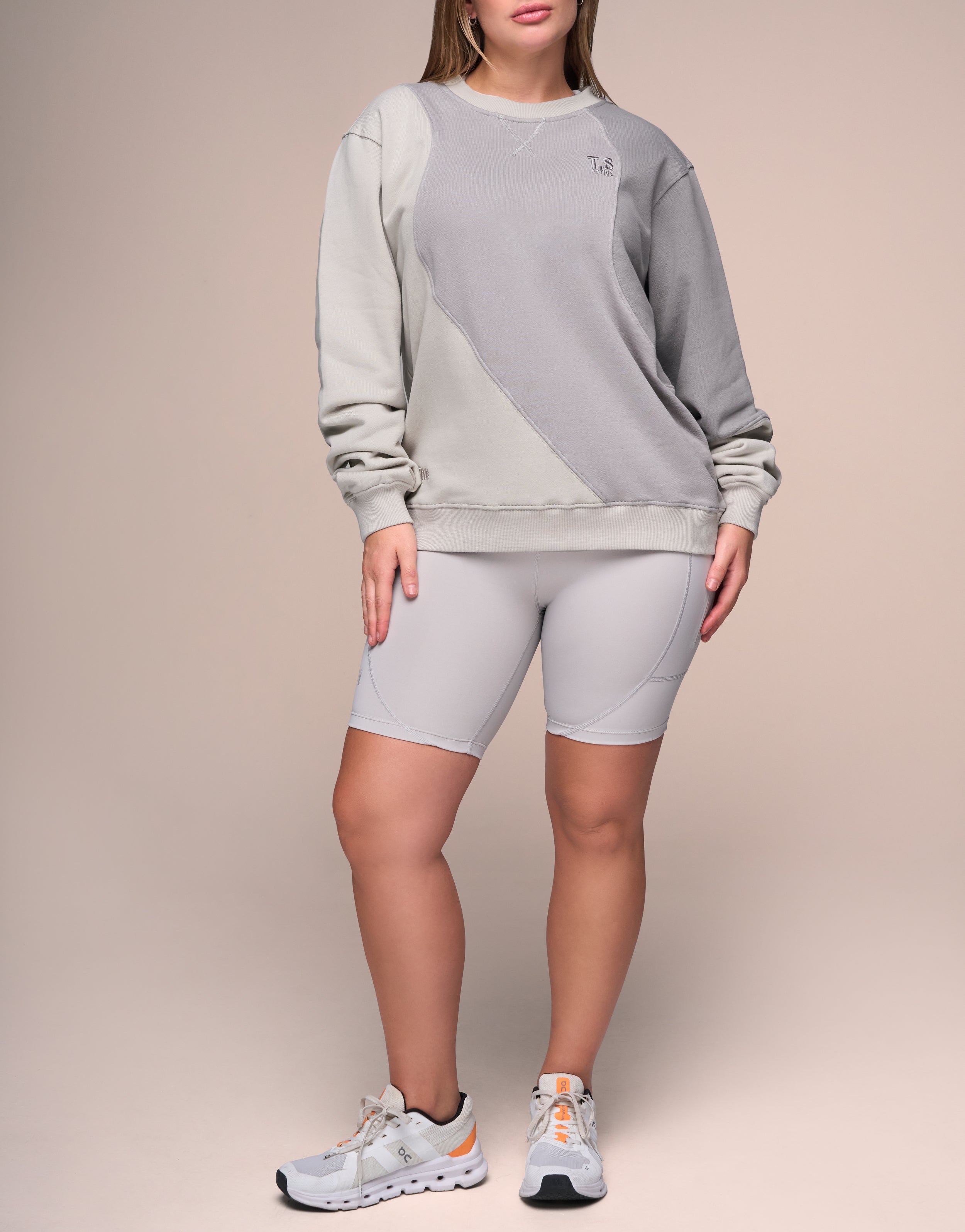 CLOUD GREY SHORT